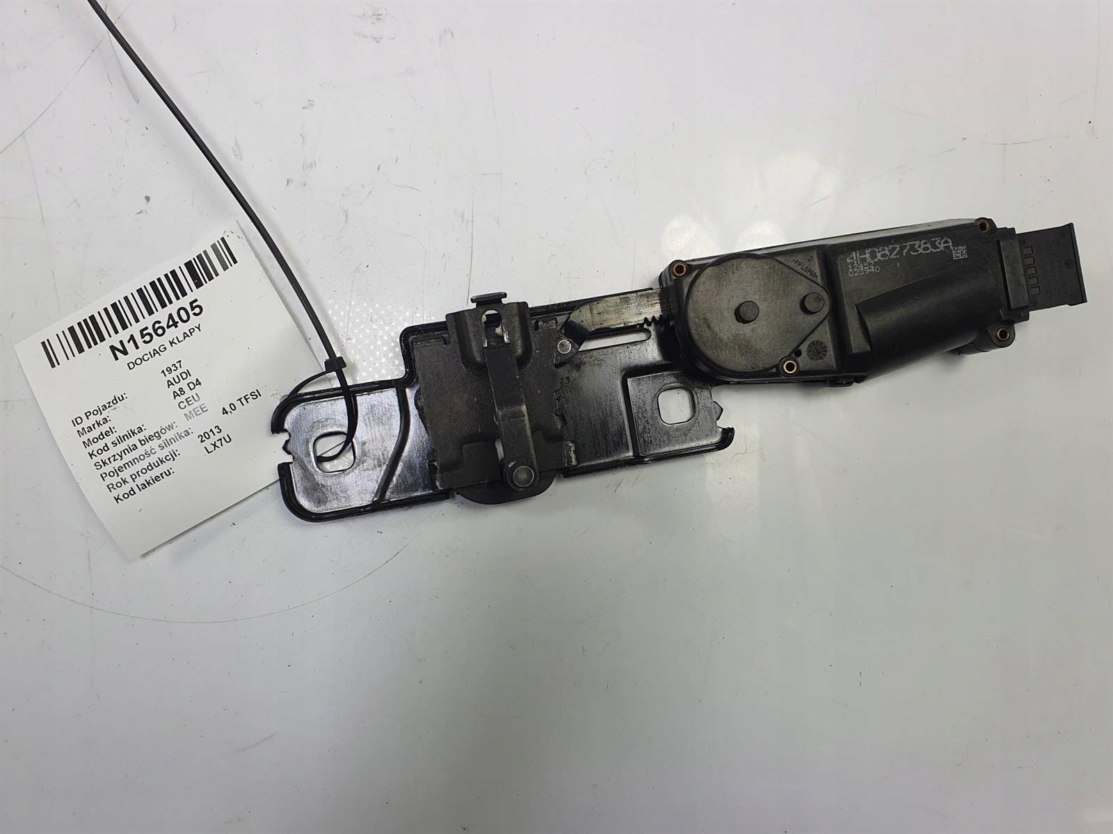 DOCIAG KLAPY 4H0827383A AUDI A8 D4