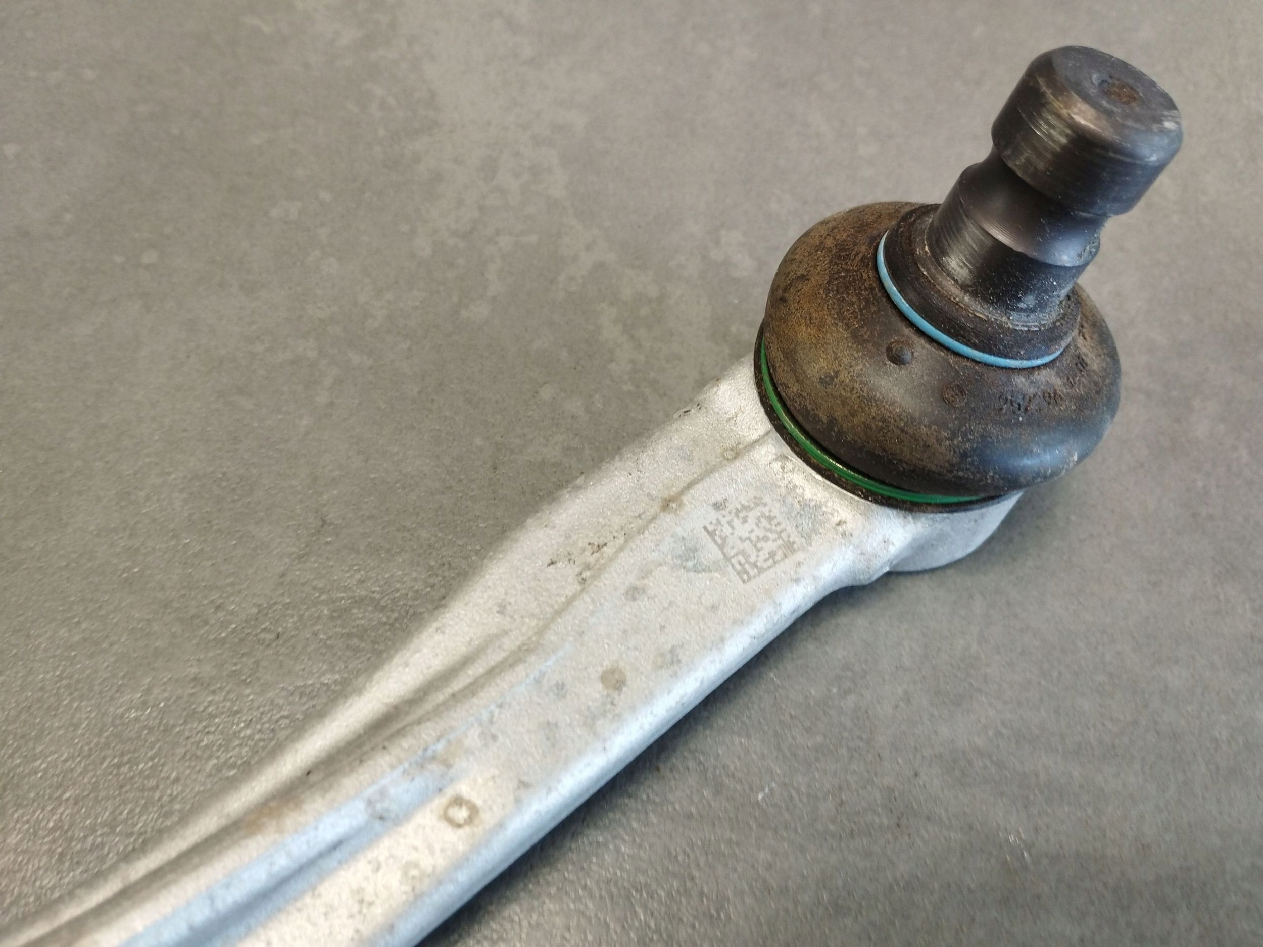 Audi A6 Allroad C8 2022 arm left front 4M0407509C