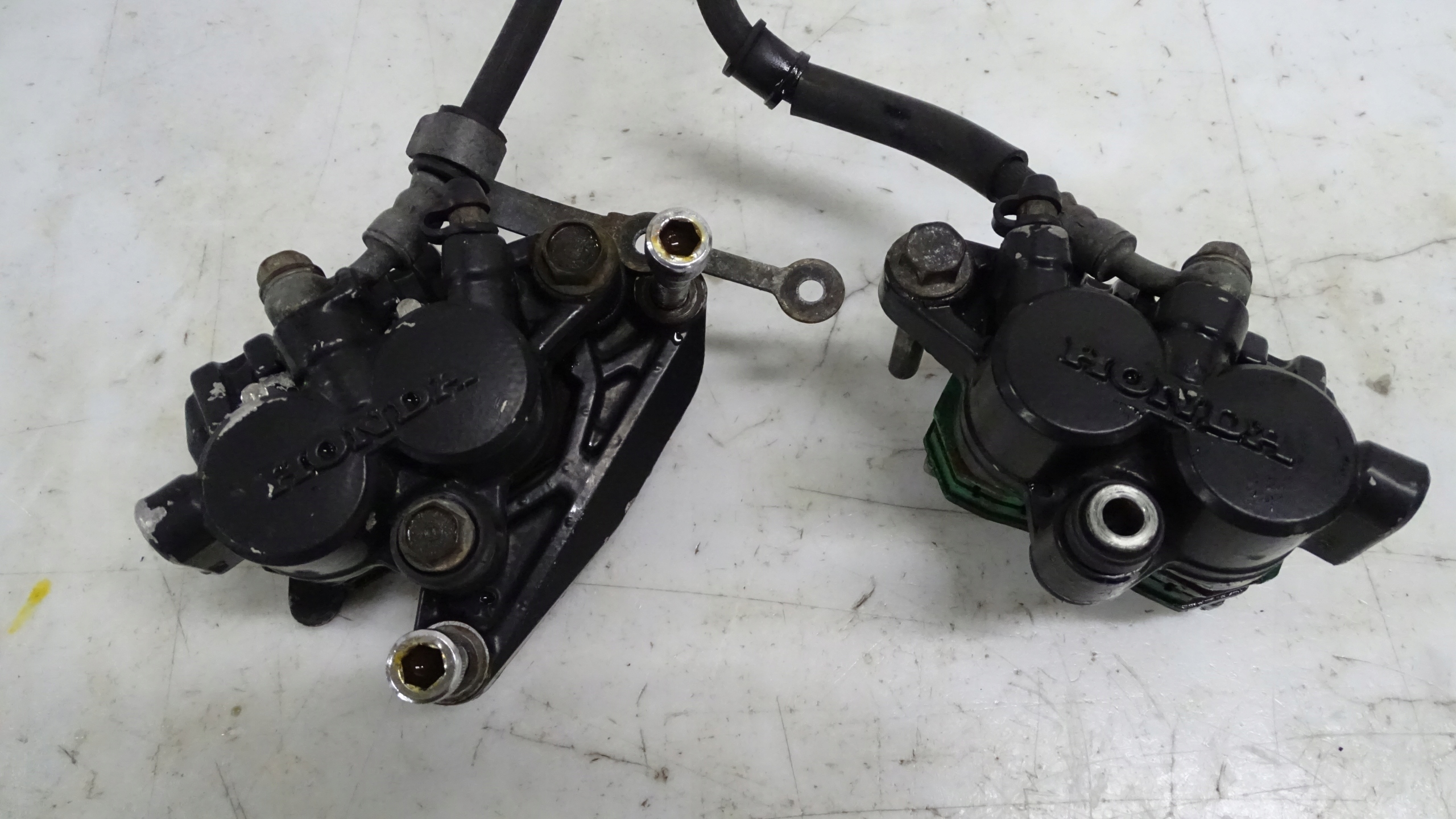 Honda CB 650 Nighthawk передні гальмівні супорти