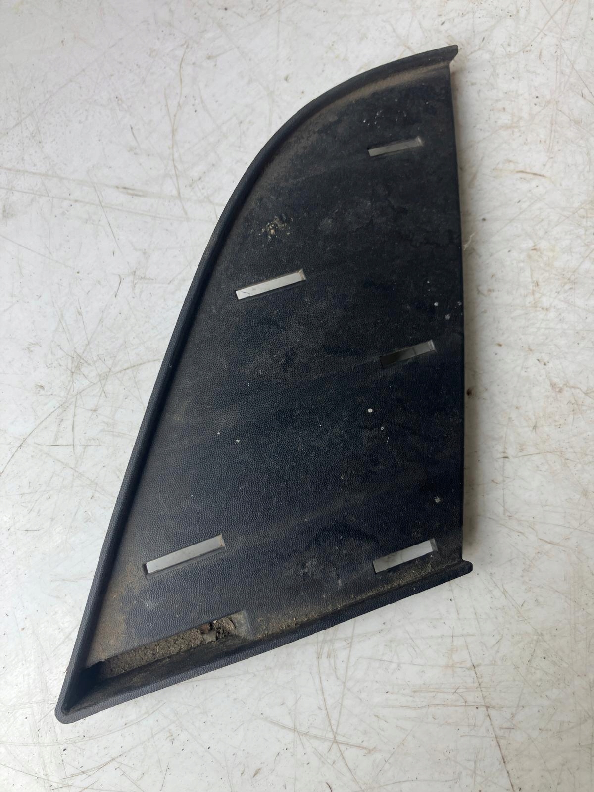 spoiler of a bumper left front RENAULT SCENIC III 623110001R