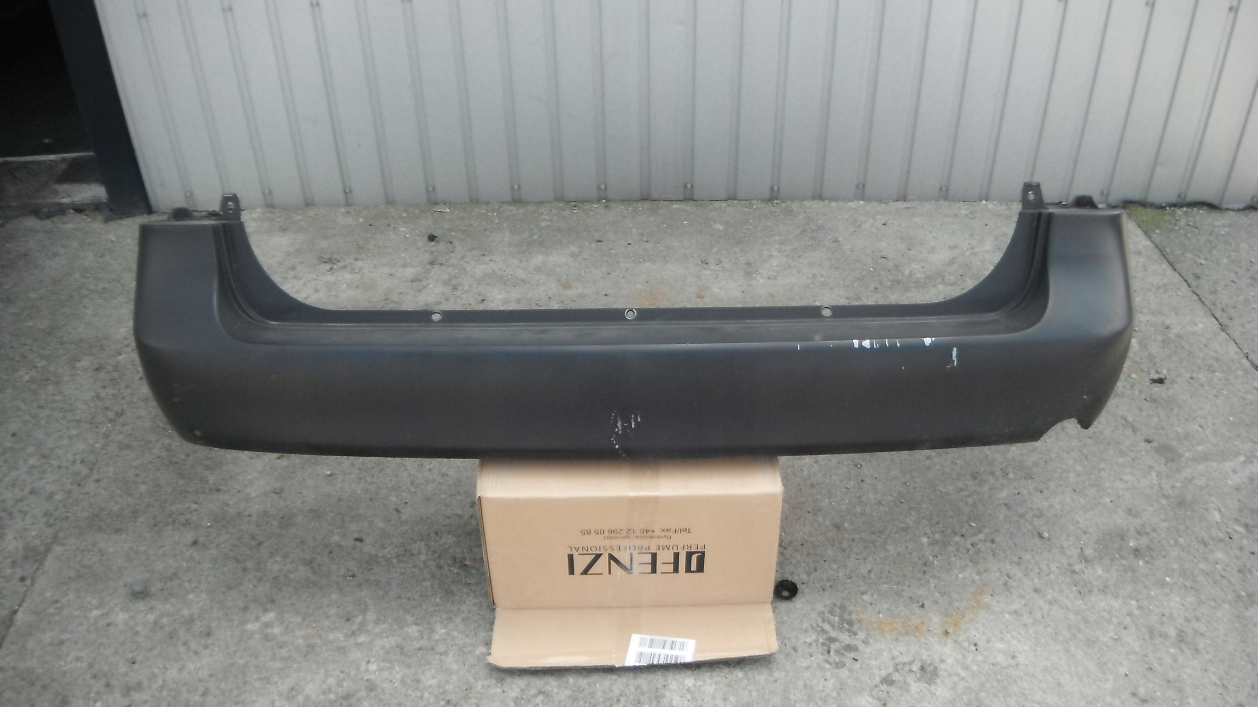 MAZDA MPV LIFT 03-06 ZDERZAK TYŁ TYLNY