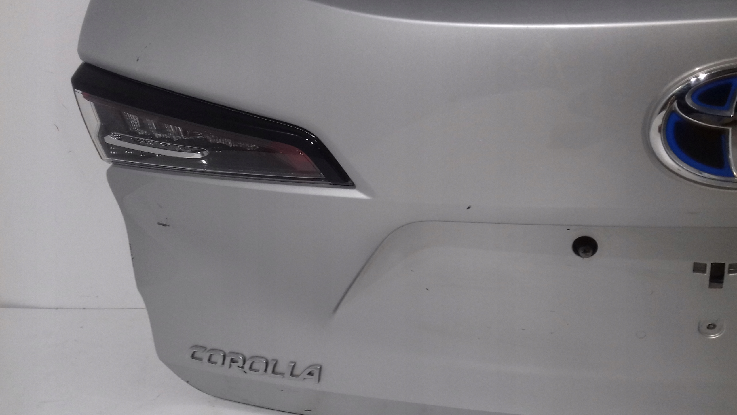 boot doors TOYOTA COROLLA E21 1F7 KOMBI (H787) SREBRNA rear part