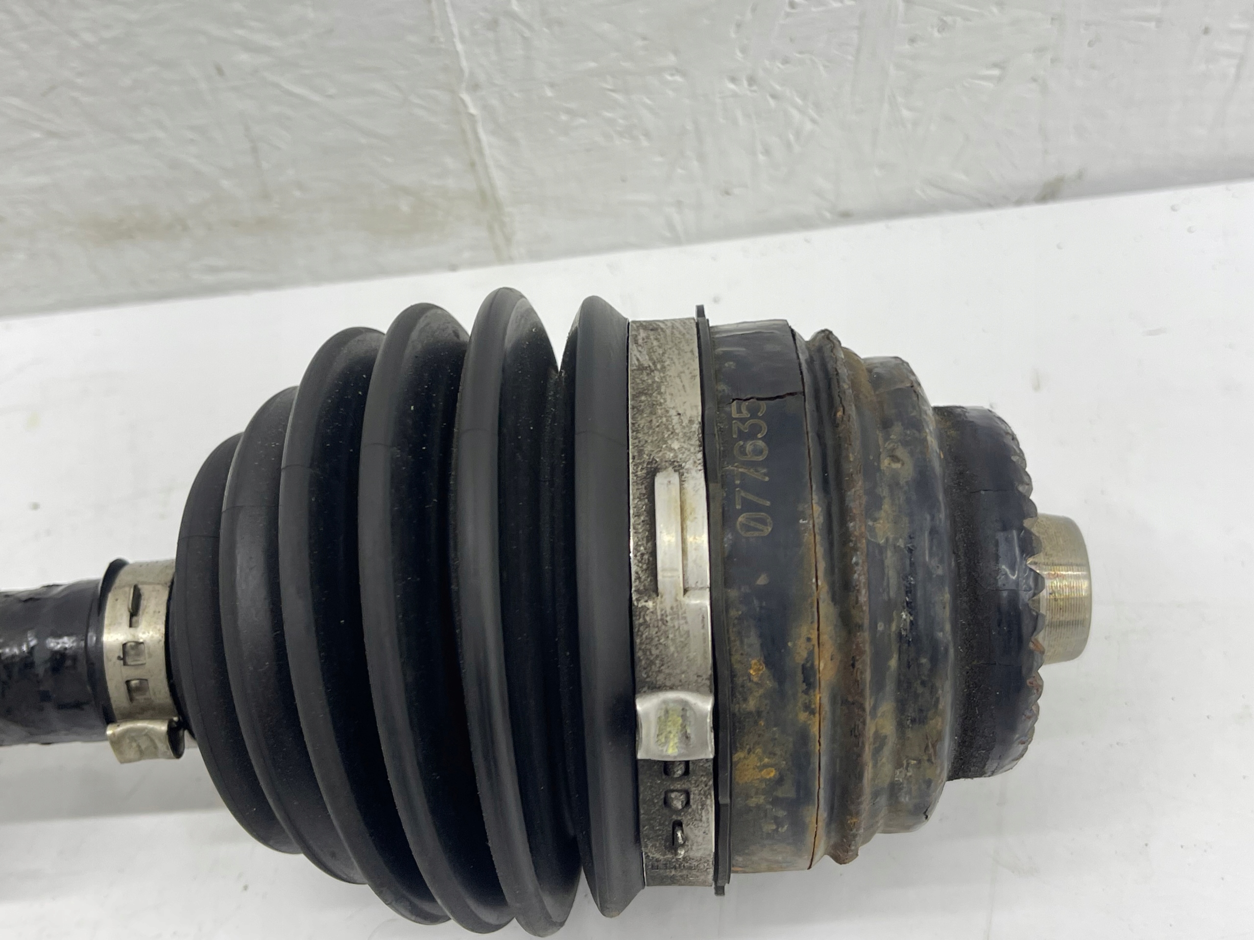 semi-axis left front front BMW F45 F46 F48 8643363
