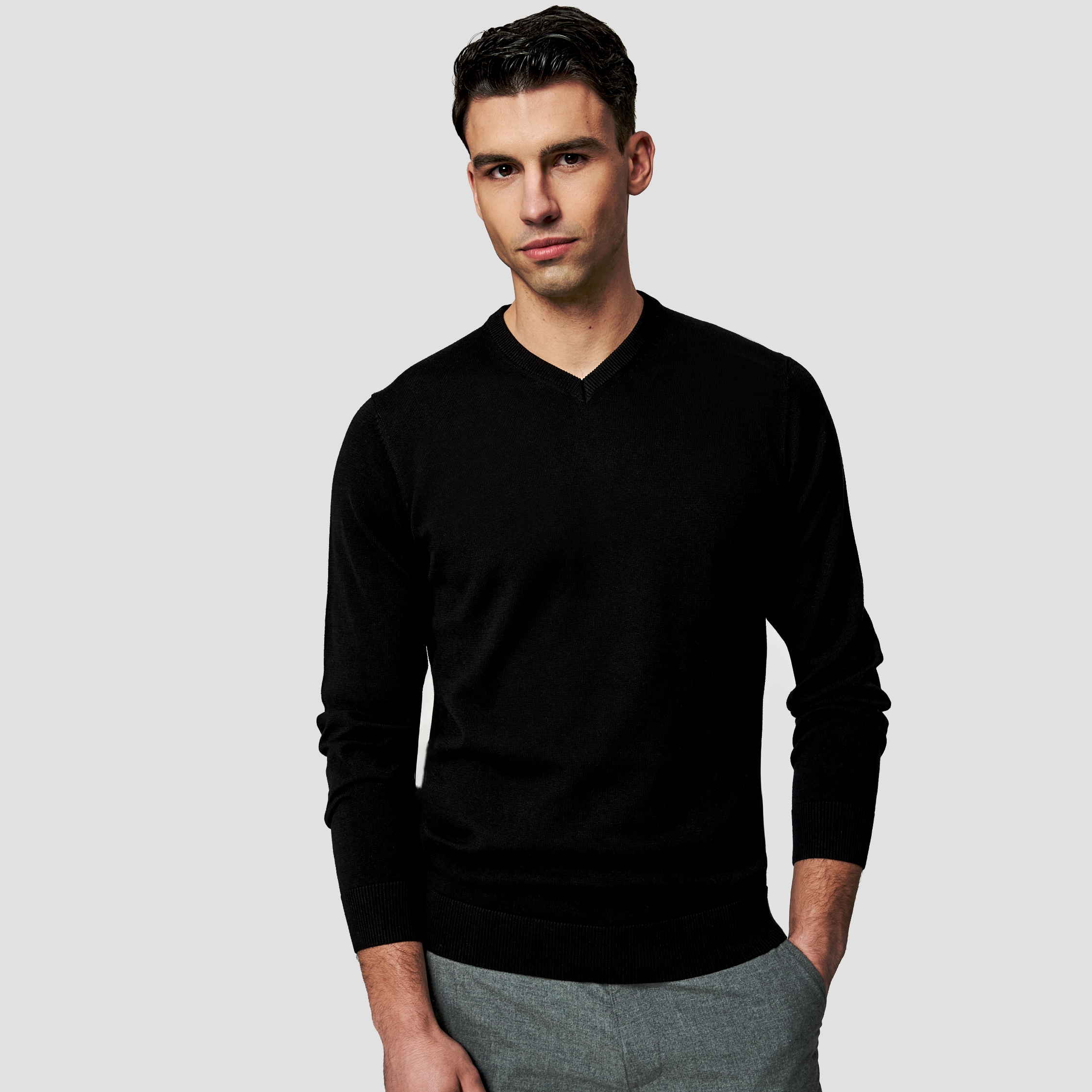 Černý pánský svetr s výstřihem do V 100% bavlna Pako Lorente vel 3XL