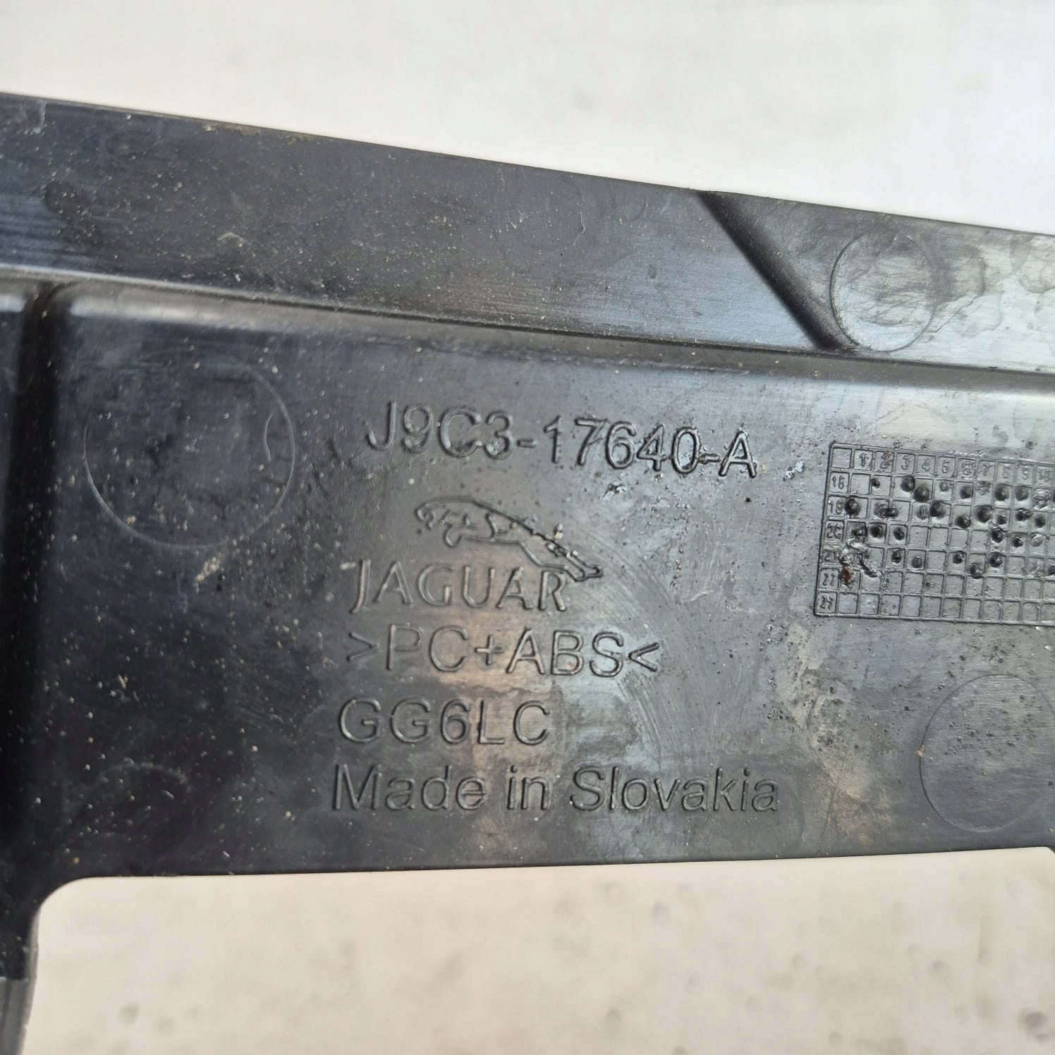 JAGUAR E-PACE X540 support pillar of a bumper front front J9C3-17640-A