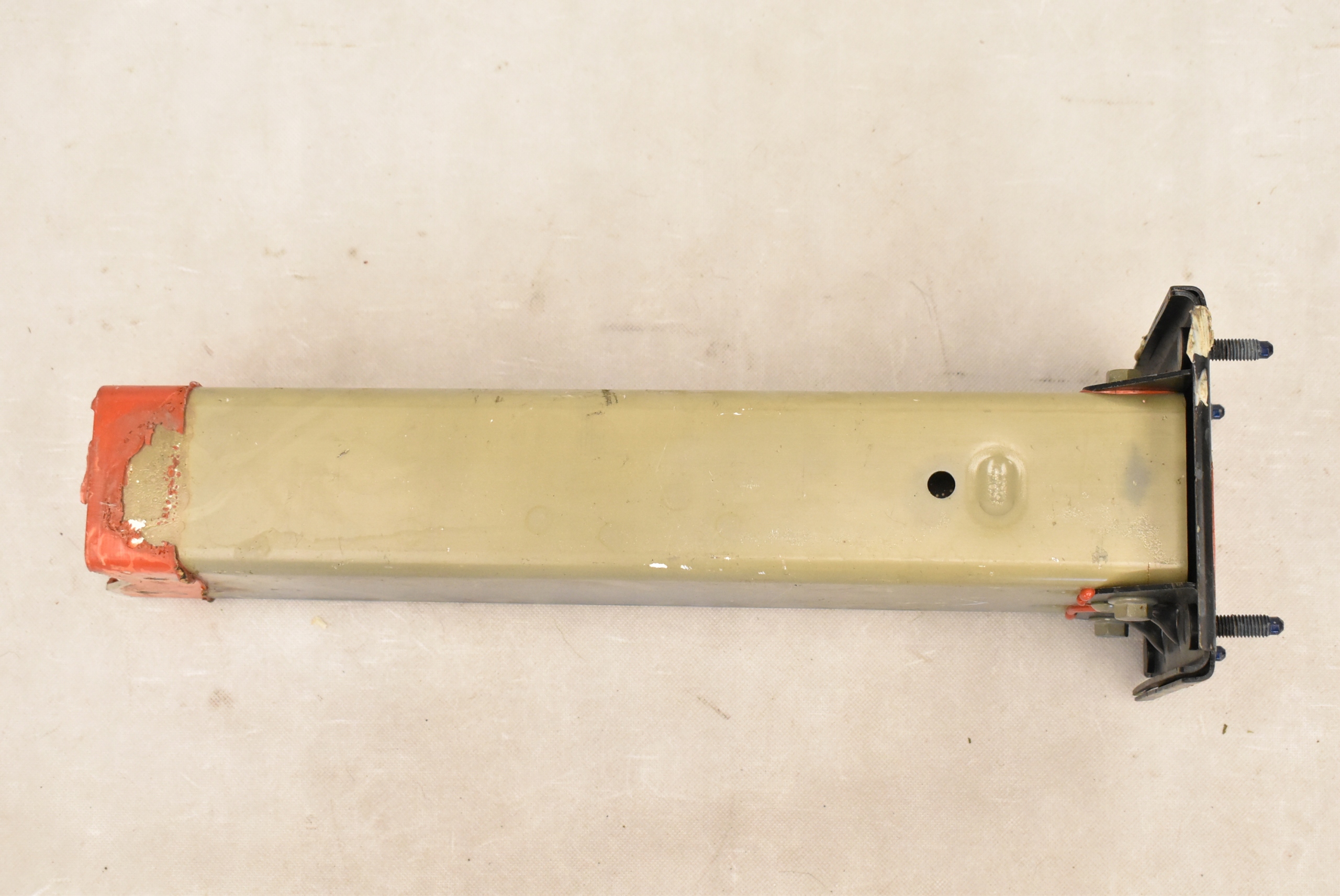 TESLA MODEL X PODŁUŻNICA TYLNA LEWA 1045610-00-F Numer katalogowy części 1045610-00-F