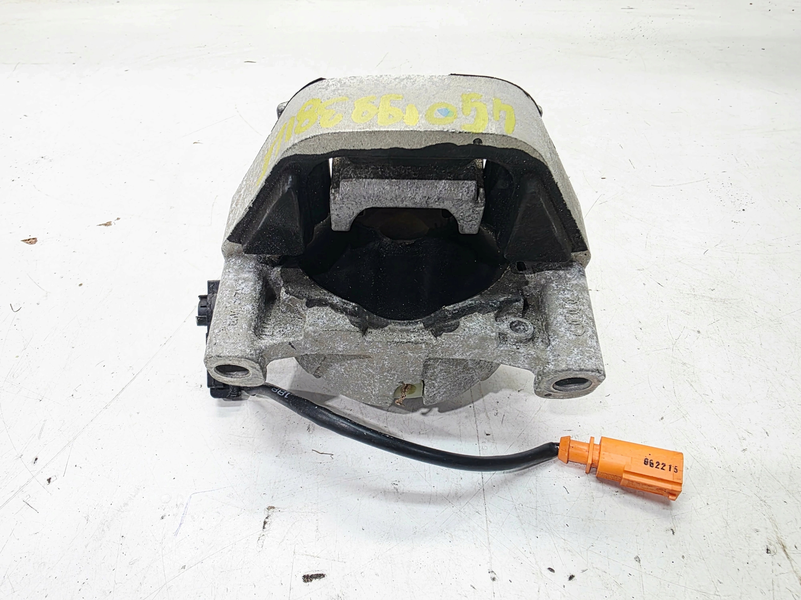 engine mount Z with the sensor AUDI A6 C7 A7 3.0 TFSI 4G0199381LE