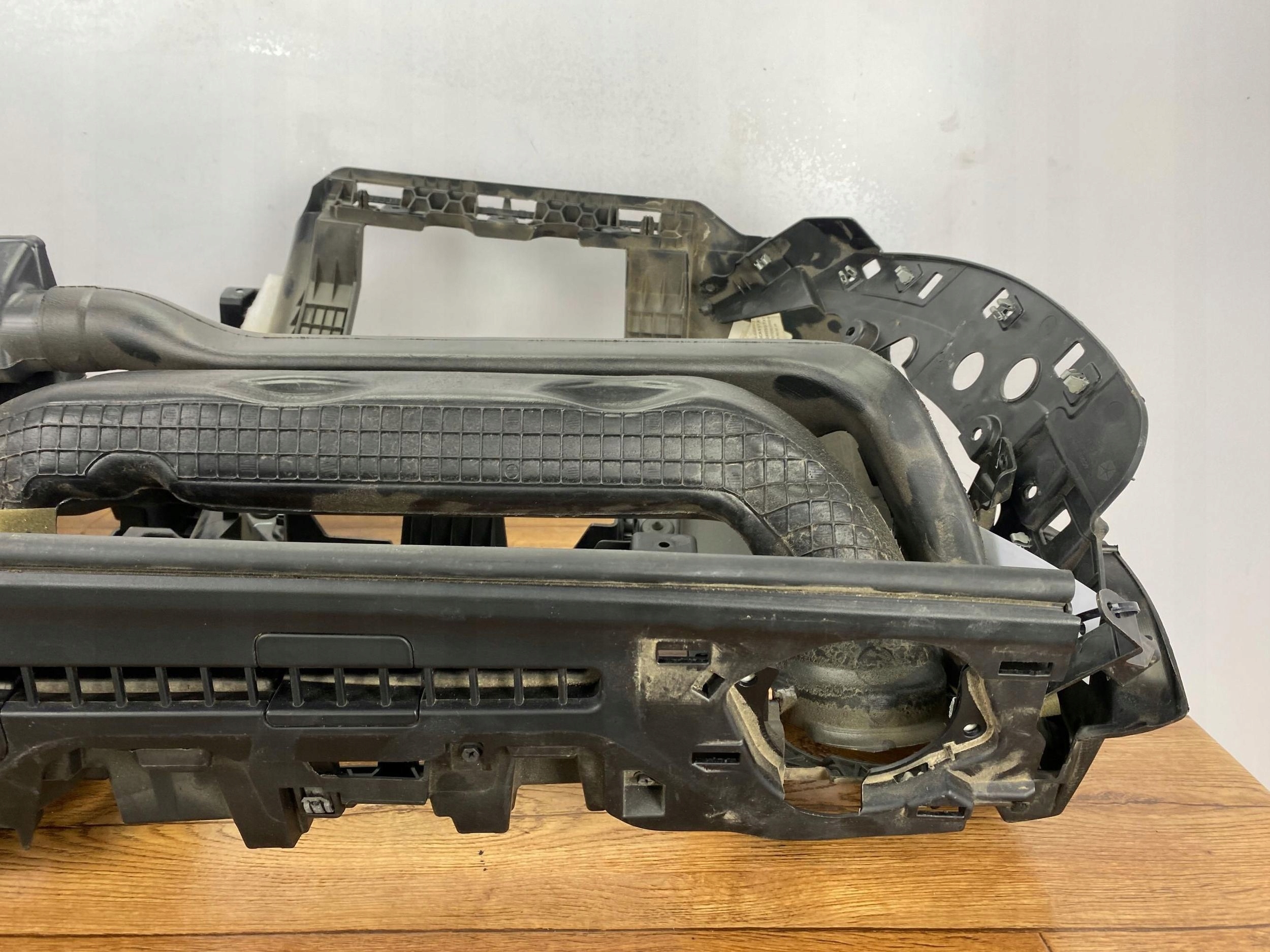 dashboard instrument panel console Jeep Wrangler JL 2018+ USA