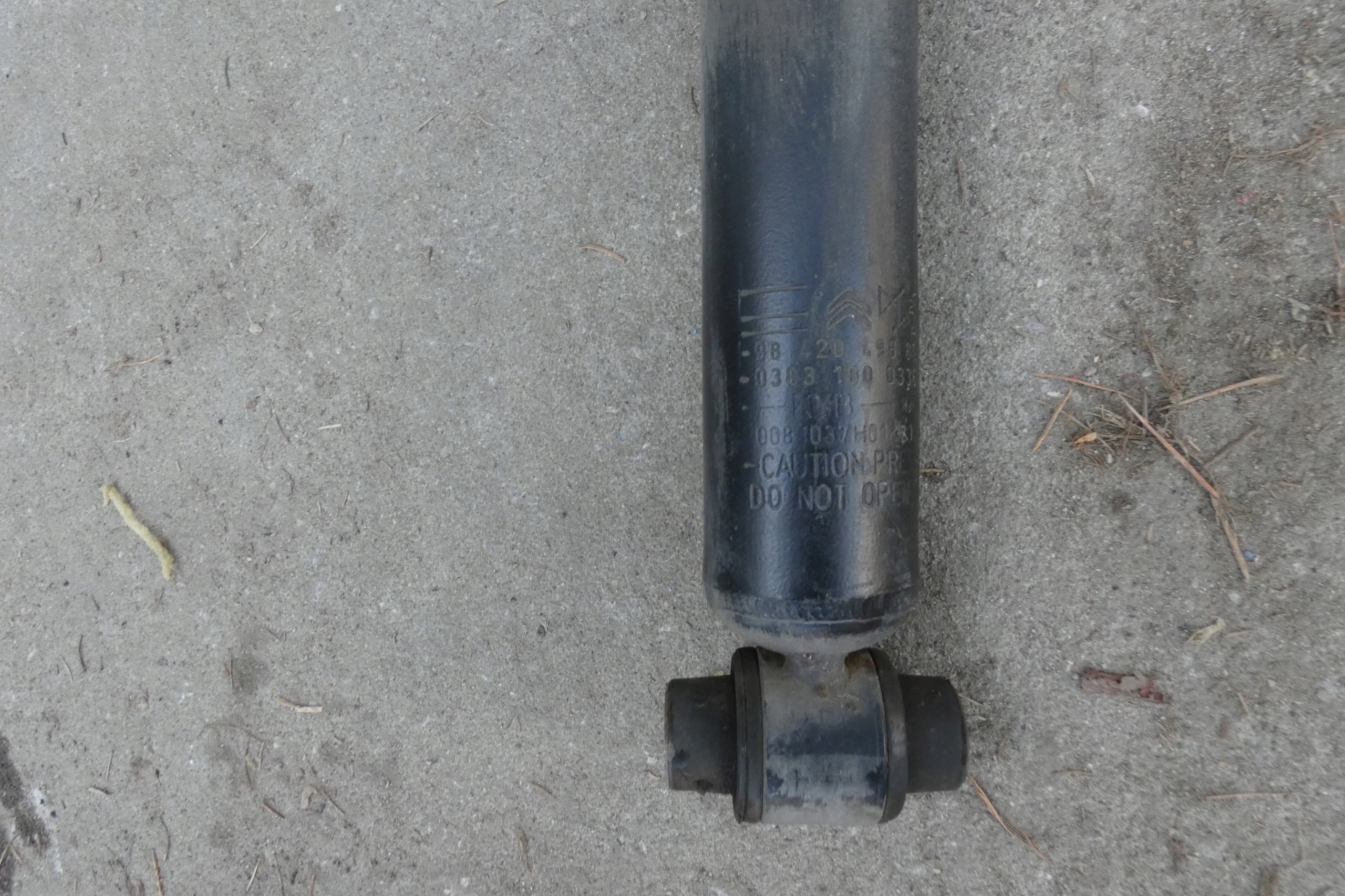 shock absorber AMOR right left CITROEN DS4 II 9842049880