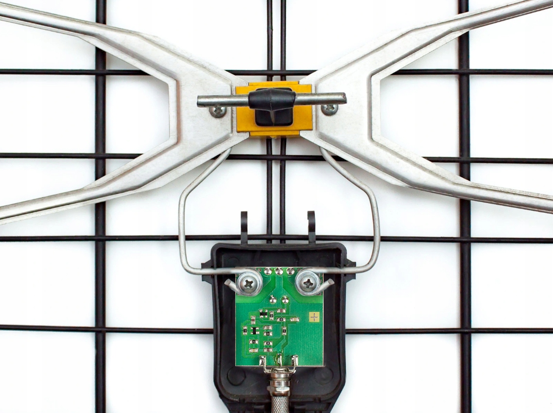 Wzmacniacz Montis MT034 Stan opakowania oryginalne