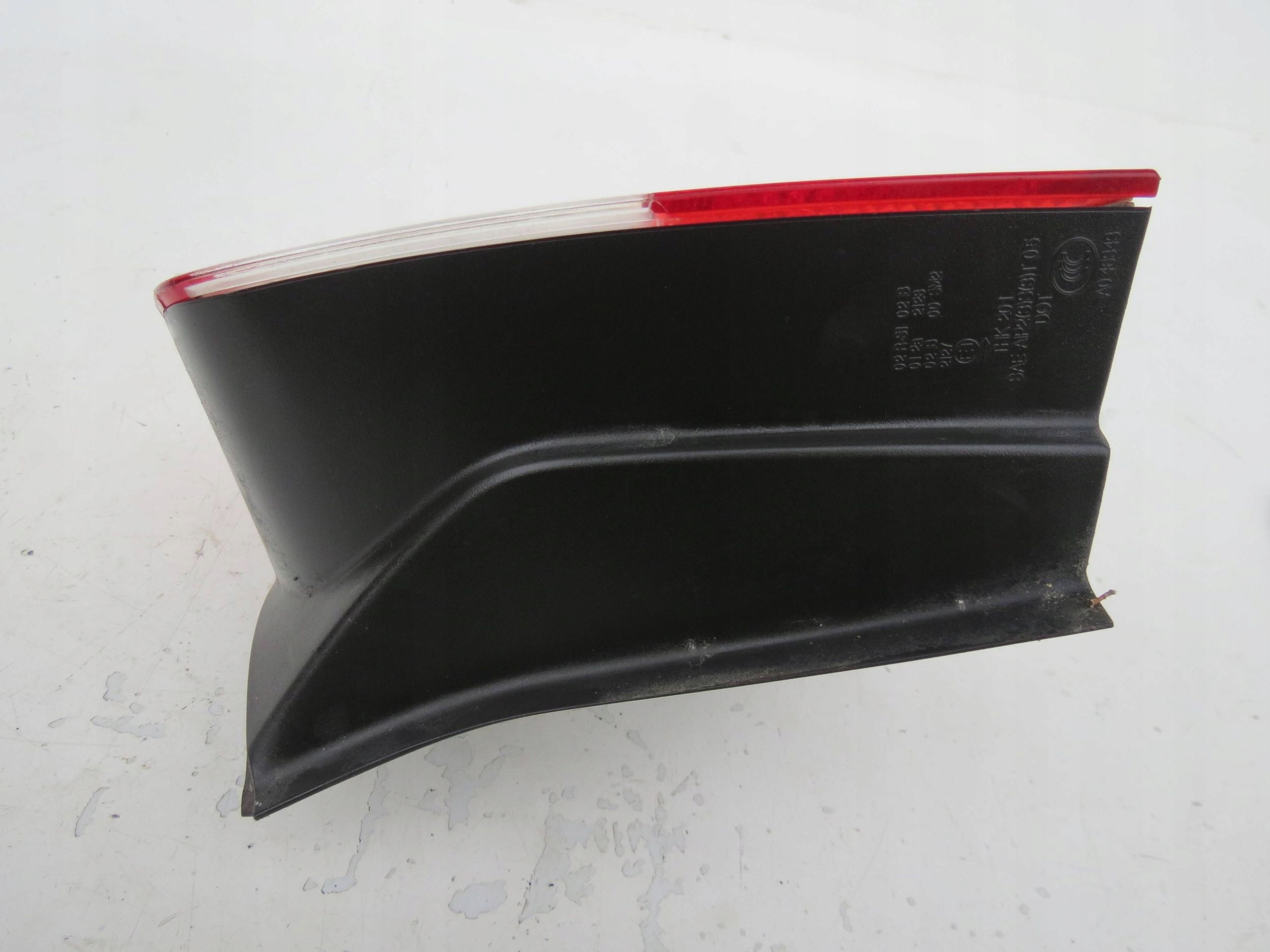 light rear GENUINE 31276840