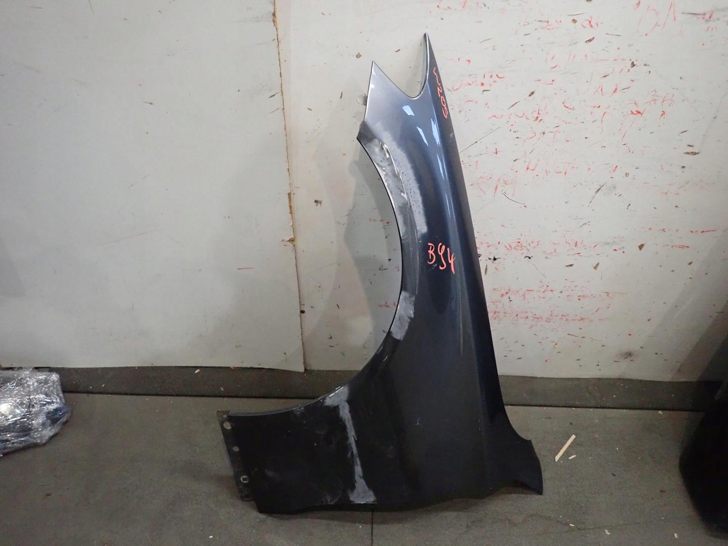fender front front left MERCEDES C-KLASA W205 A205 2014