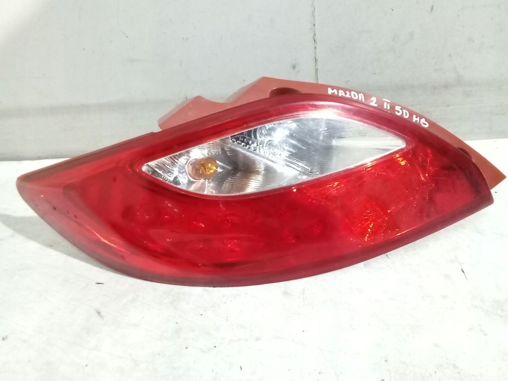 Mazda 2 II DE light left rear part rear