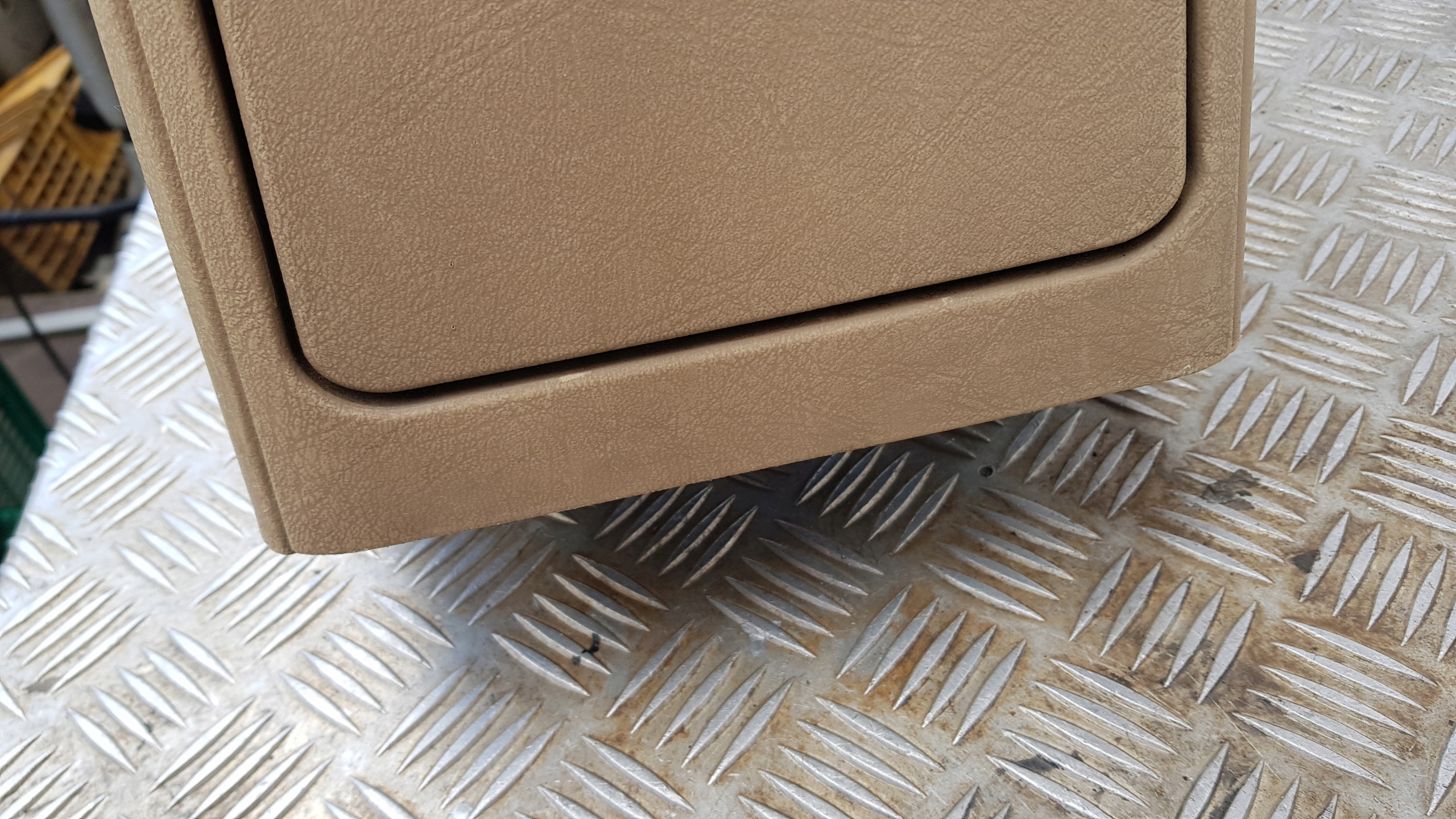 MERCEDES W163 ML armrest central TUNEL