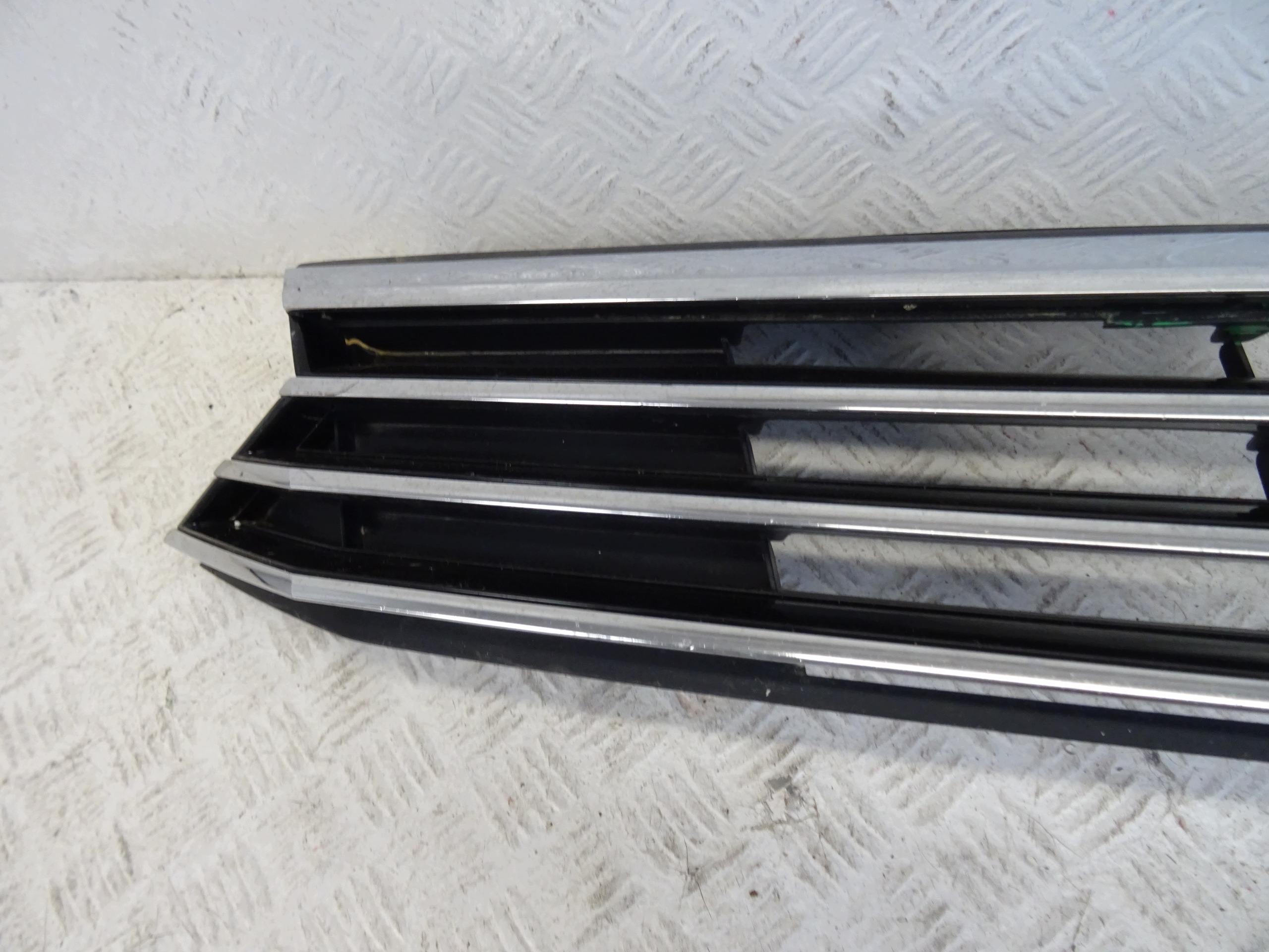 grill grille front VW PASSAT B8 3G0853653D