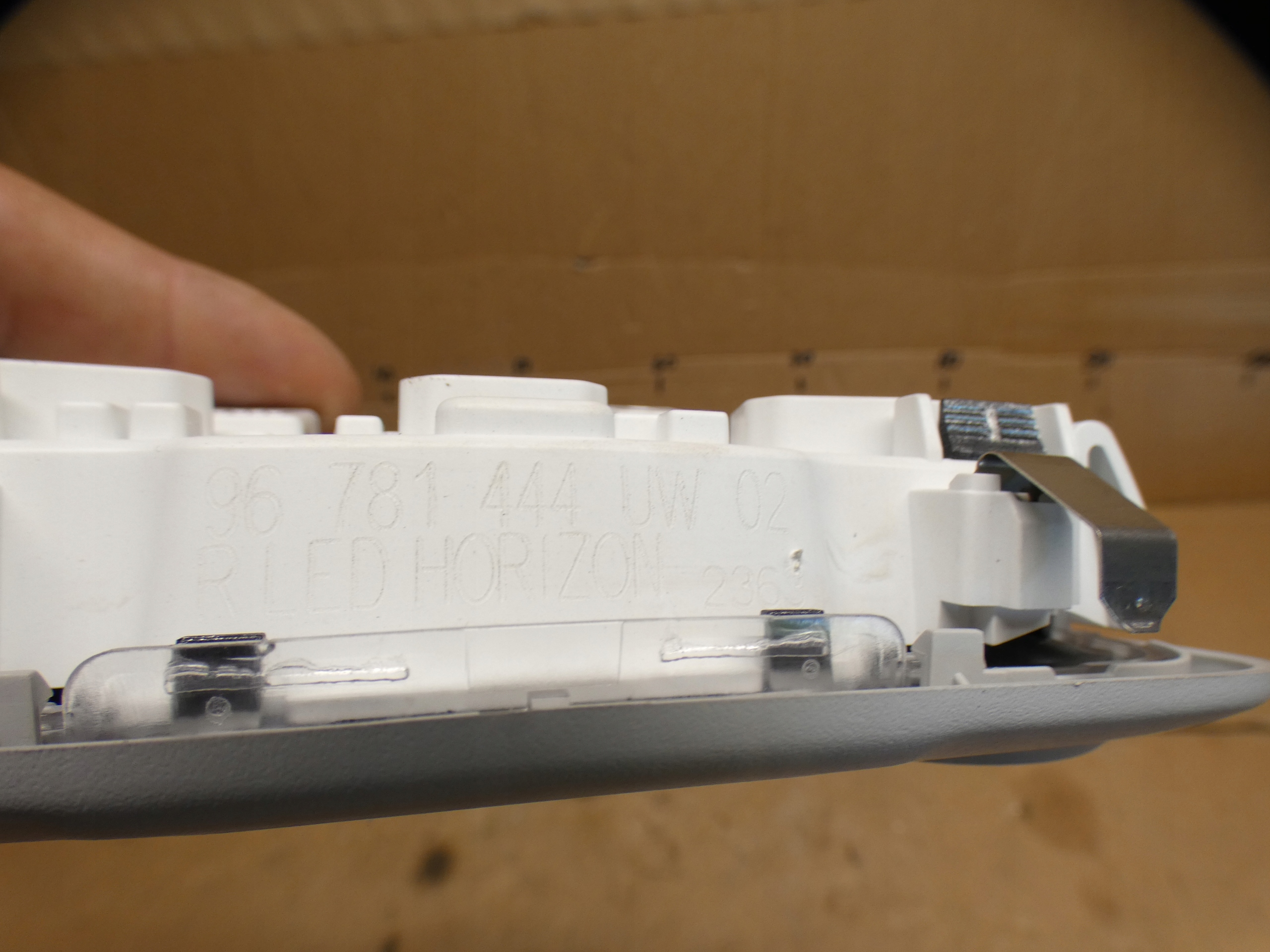 light SUFITOWA CITROEN C4 III 96781444UW Hatchback