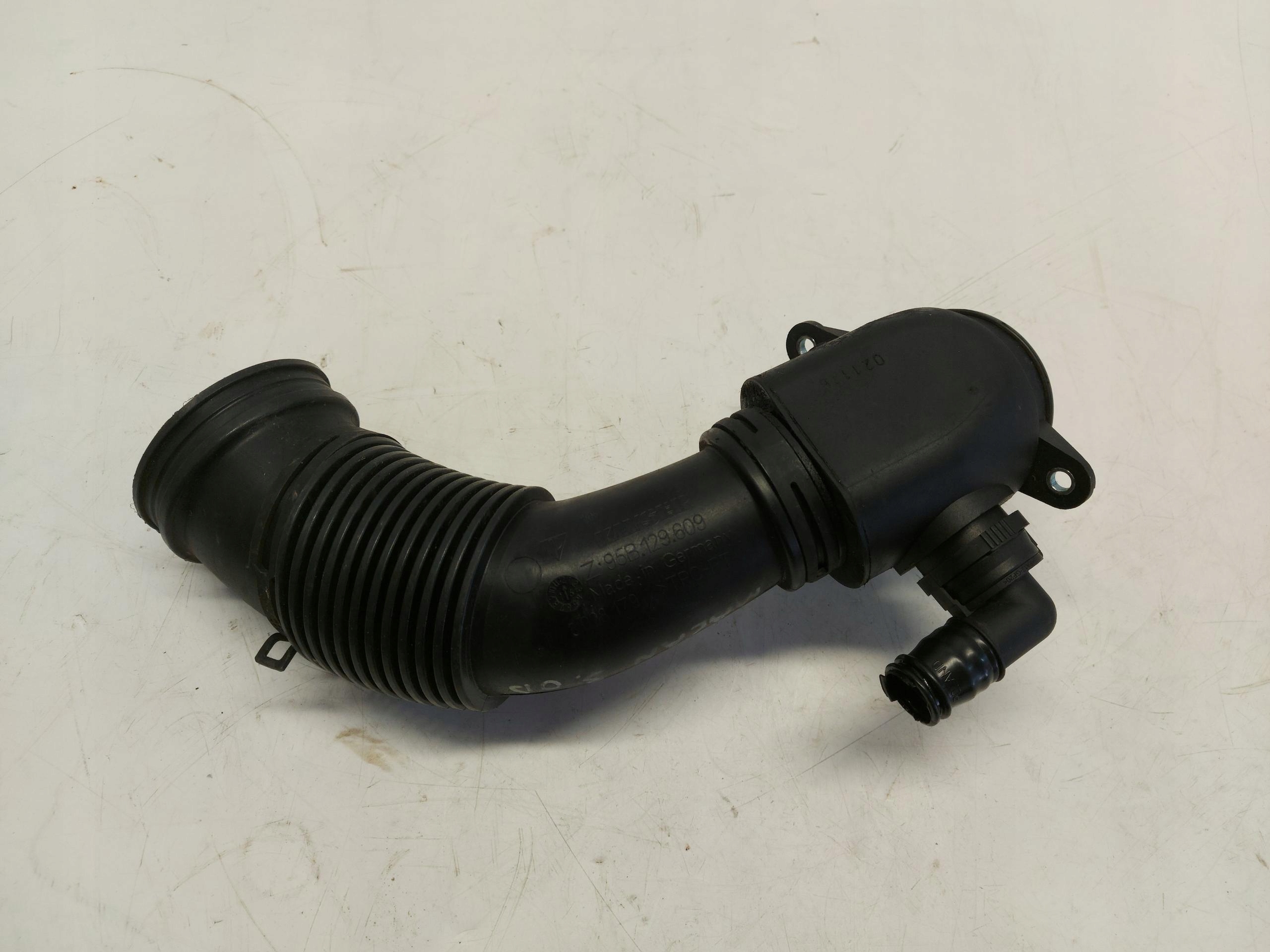 PORSCHE MACAN 95B 3.0 TDI wiring pipe air 95B129609