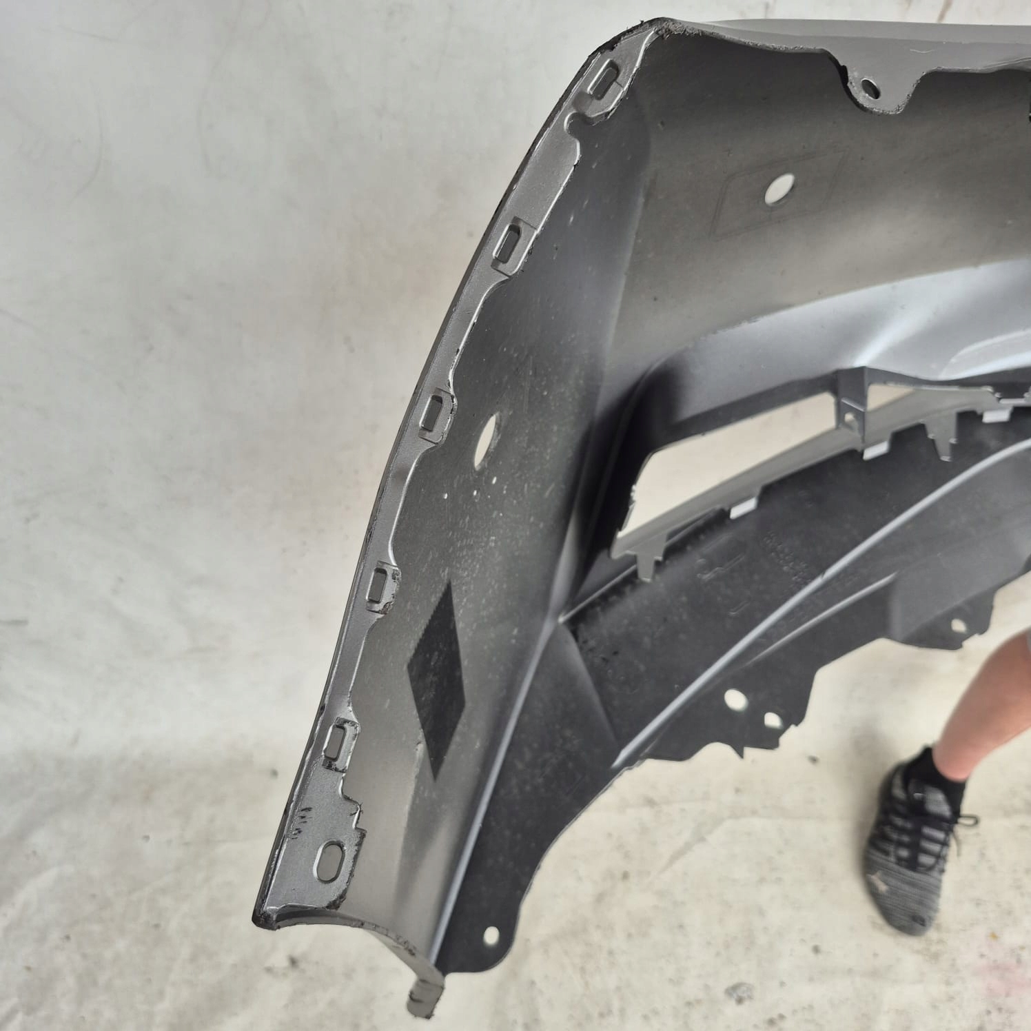 NISSAN LEAF II 2 17-> bumper front front PDC