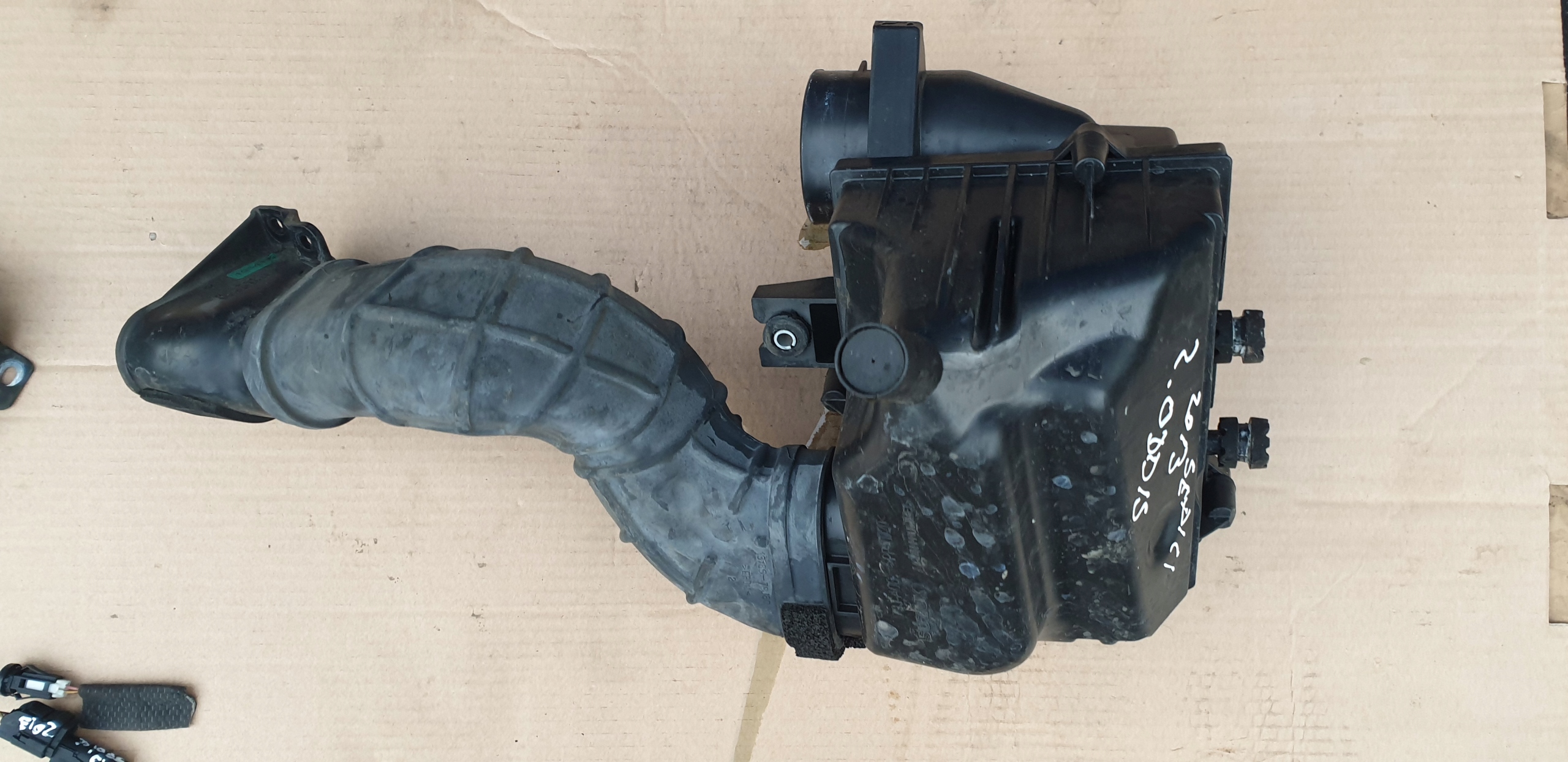 Gehäuse filter DOLOT SX4 SEDICI 2.0 DDIS MULTI JET 2009- 79J-A06