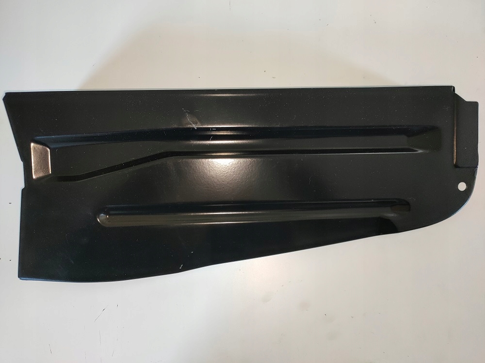 RAC107 - Ремонт підлоги багажника Mercedes 107 новий