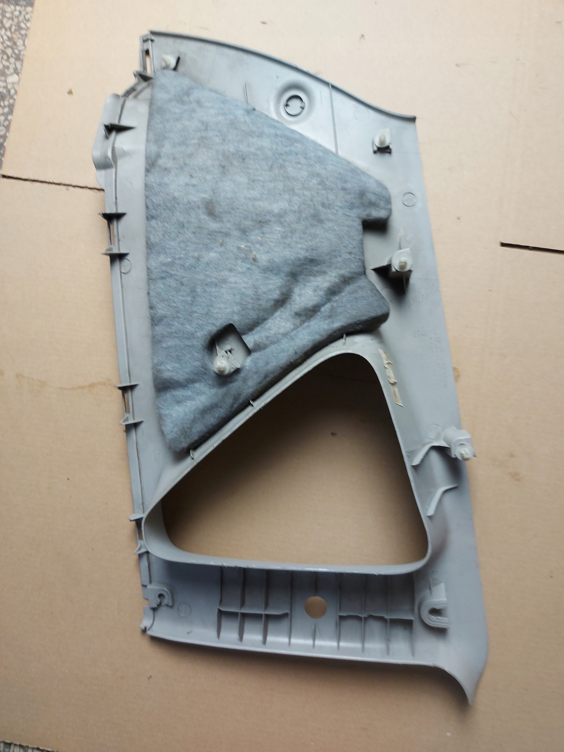pillar trim side rear part TOYOTA COROLLA VERSO OE