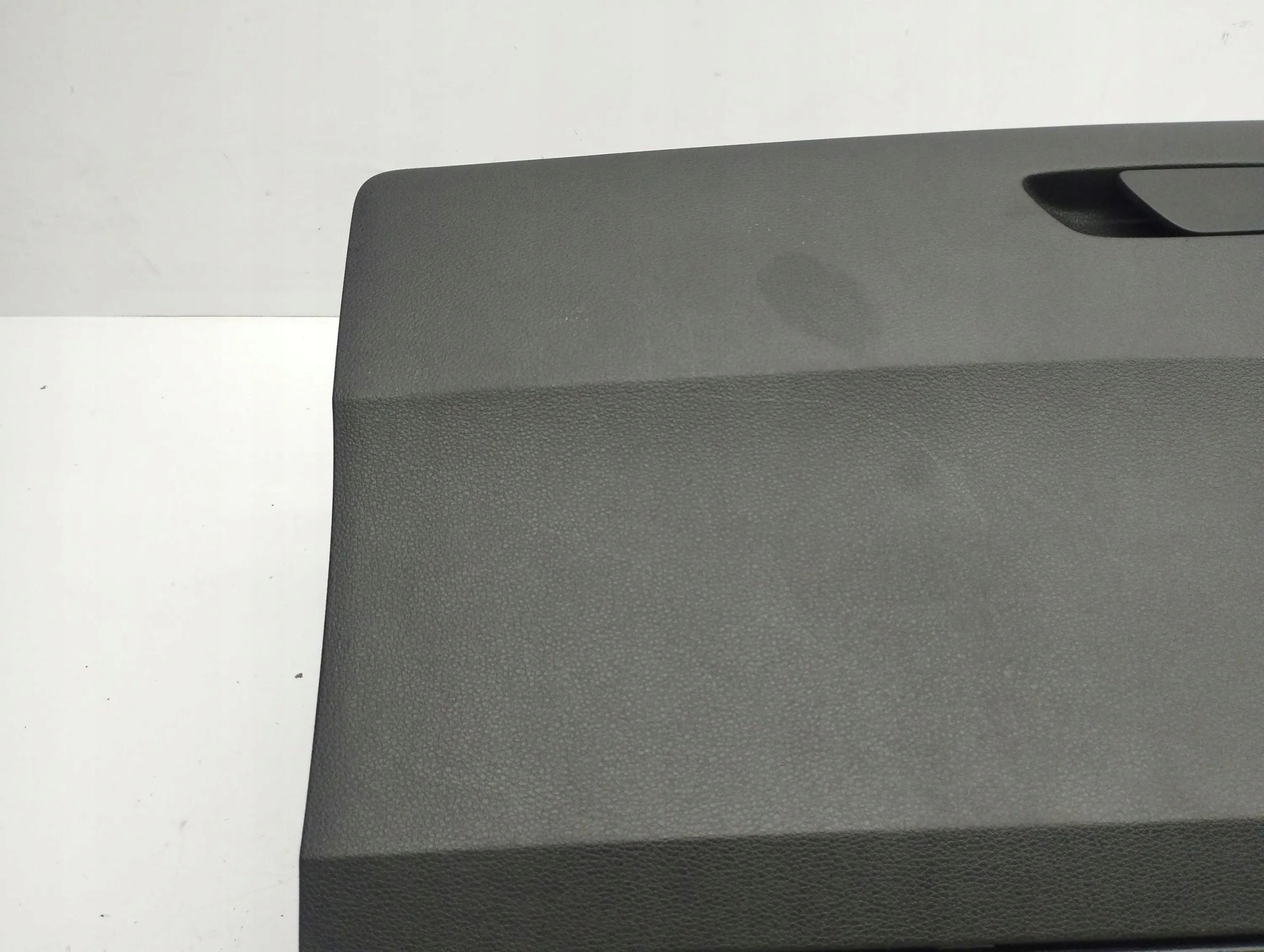 Audi Q2 - 2017 бардачок