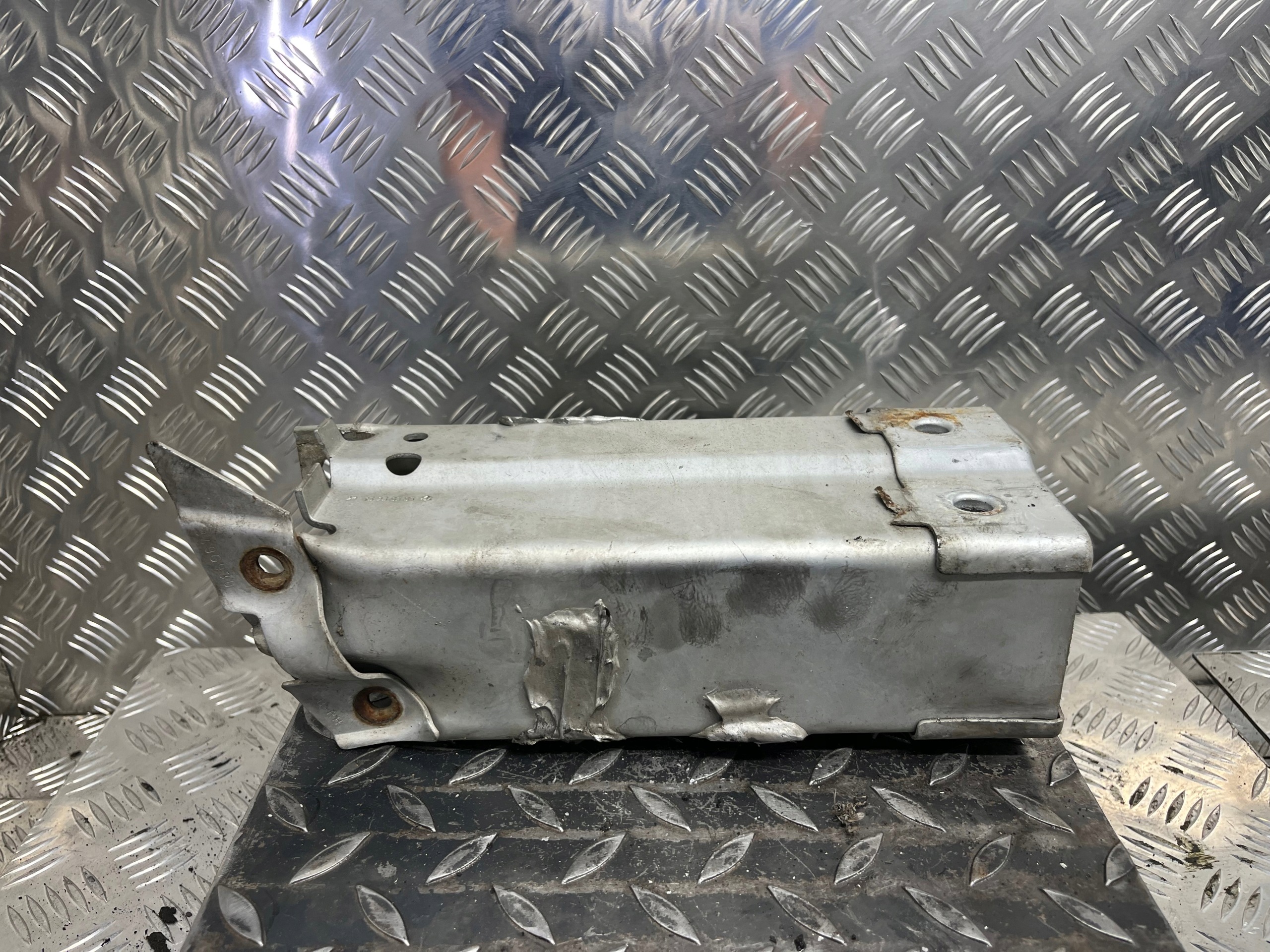 beam tip right front OPEL INSIGNIA 13235555