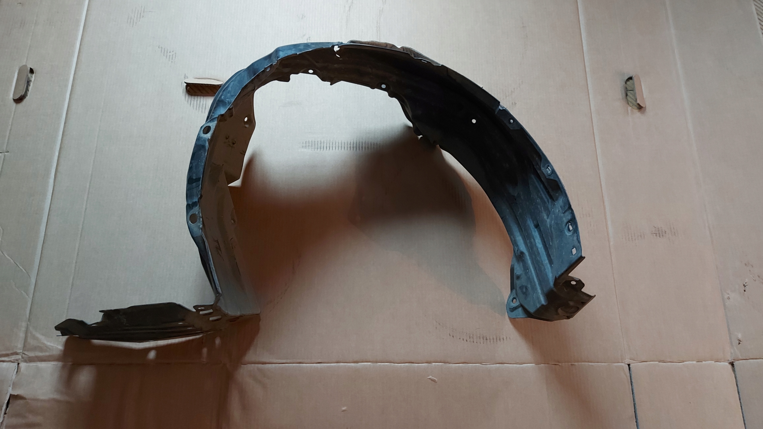 mudguard left front TOYOTA COROLLA E21 19- KOMBI