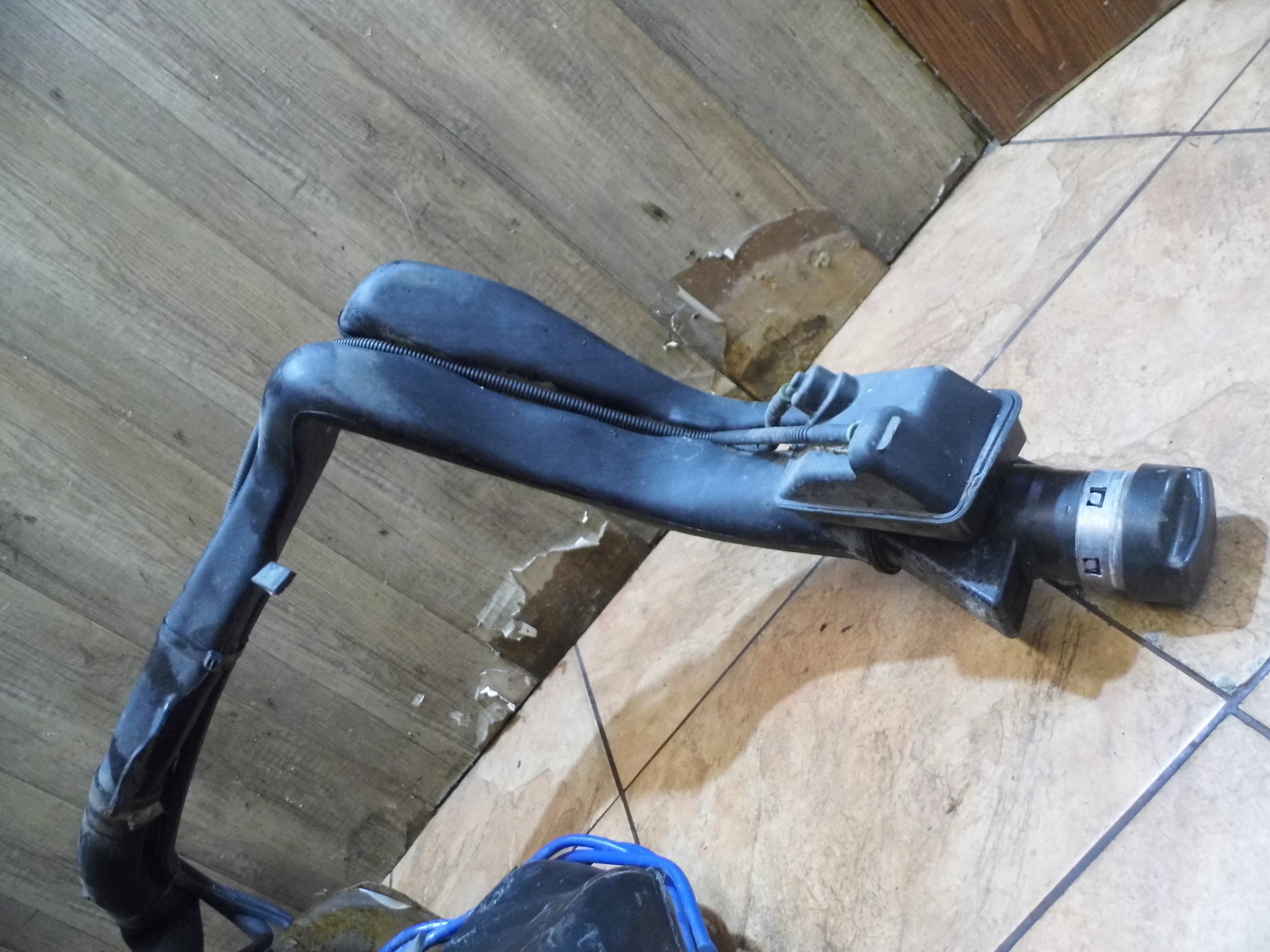 ASTRA BERTONE 2.2B 01' CABRIO RURA WLEW PALIWA Producent części OEM