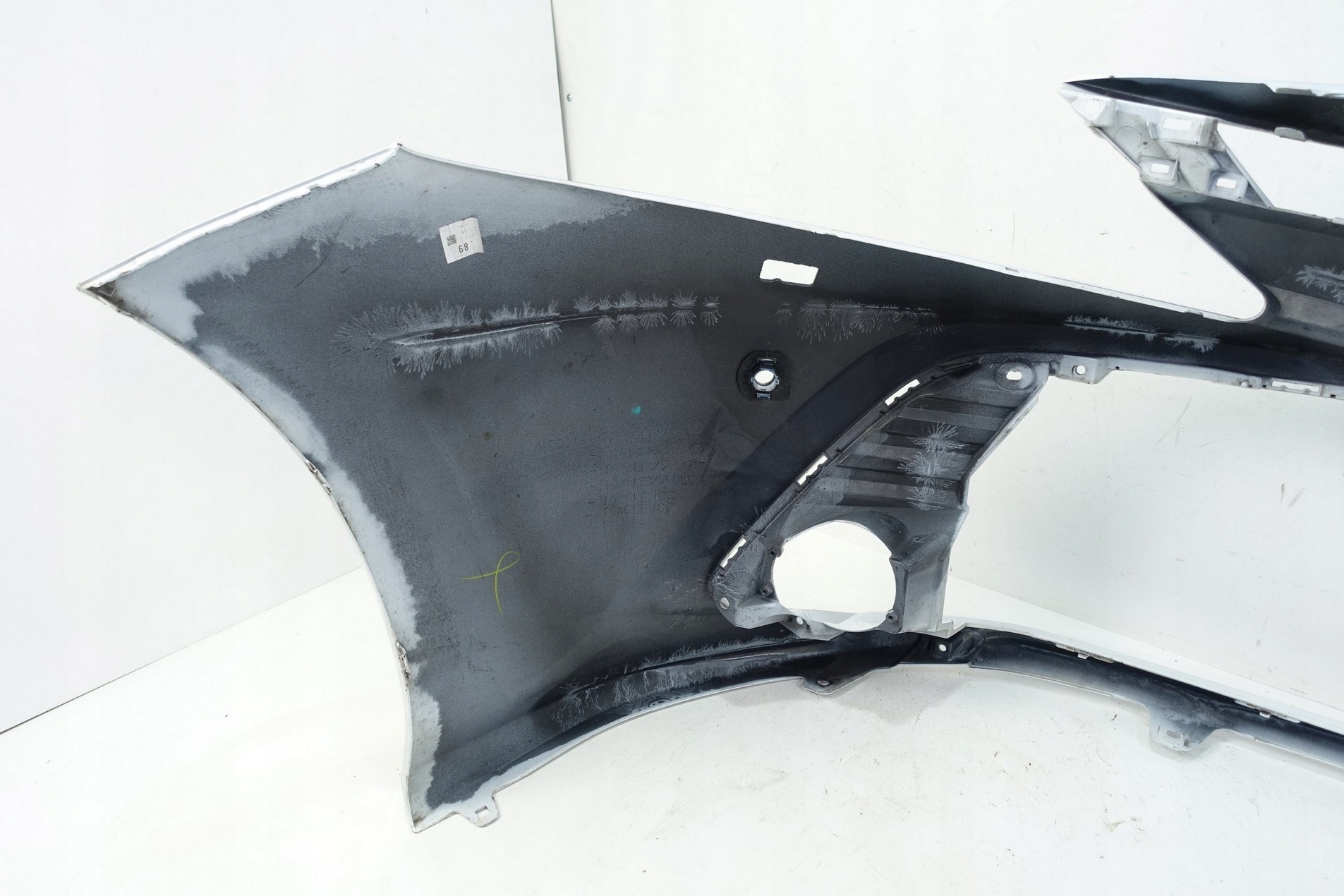 nárazník předek přední TOYOTA CAMRY VIII 2017