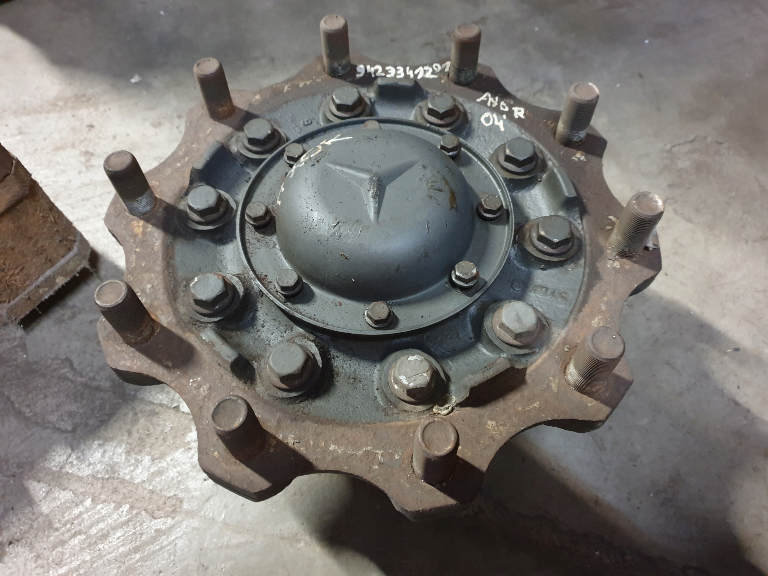 A9423341201 - ACTROS MP1 MP2 AXOR ATEGO ПЕРЕДНЯЯ СТУПИЦА ПЕРЕДНЯЯ