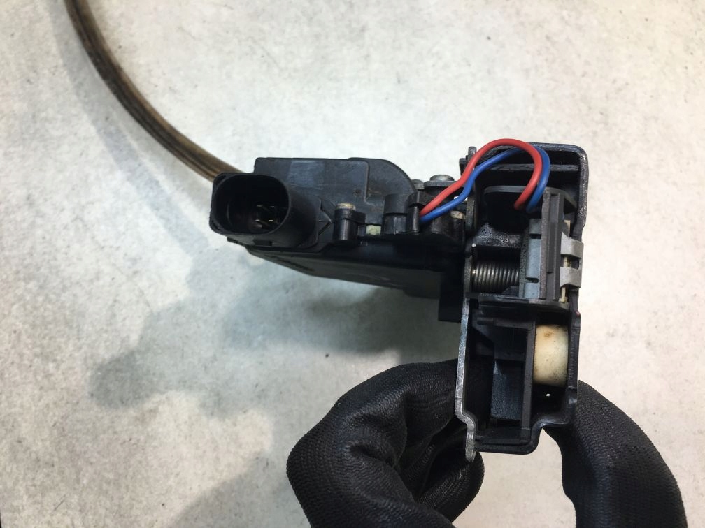 lock door right rear part SEAT LEON and 6 PIN