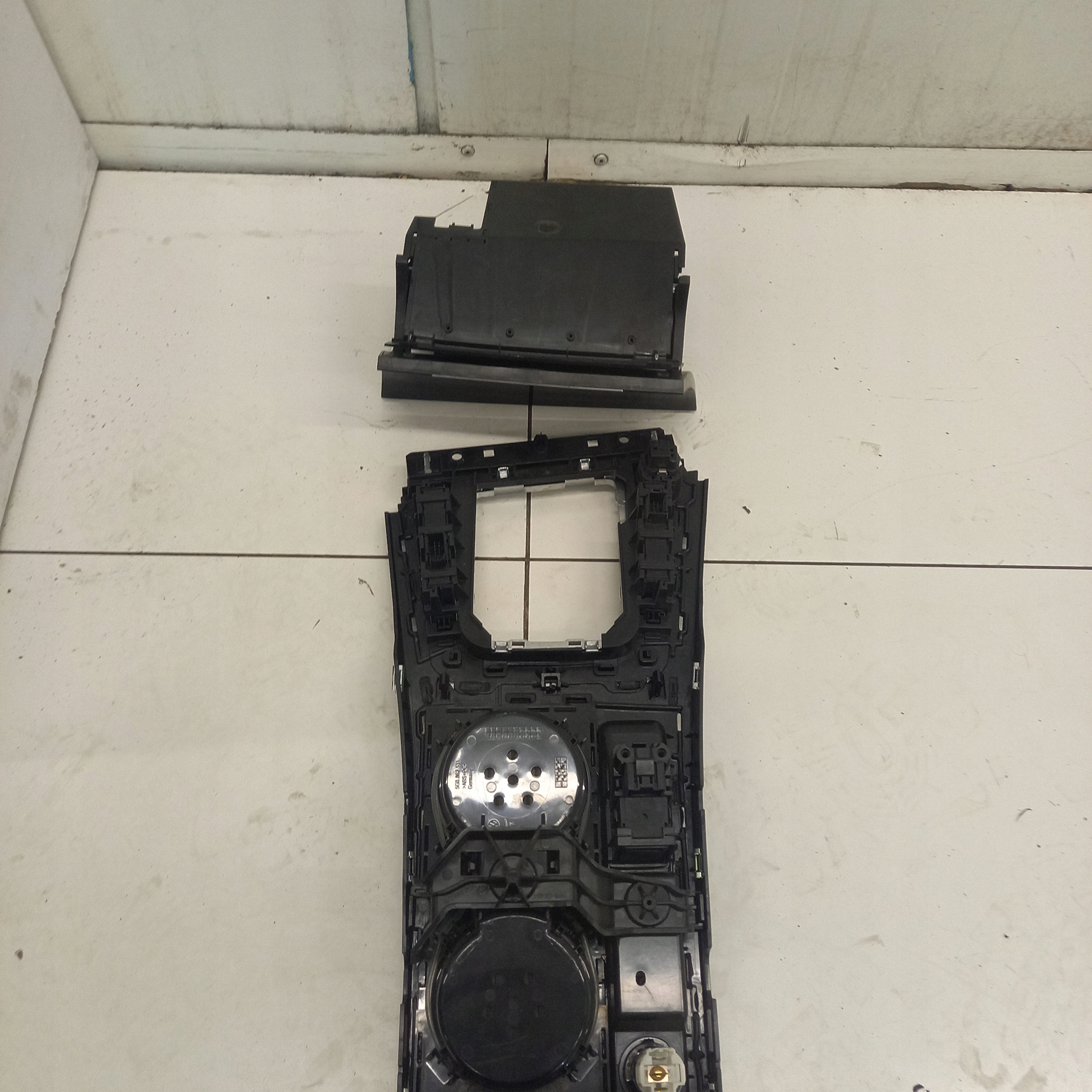 frame TUNELU SRODKOWEGO VOLKSWAGEN GOLF 7 5G4853370B
