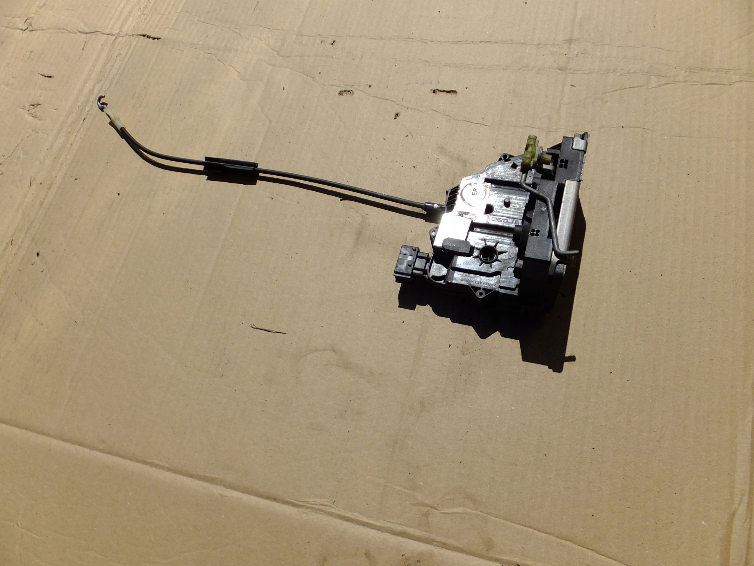 lock right rear part opel corsa d 13258267ER