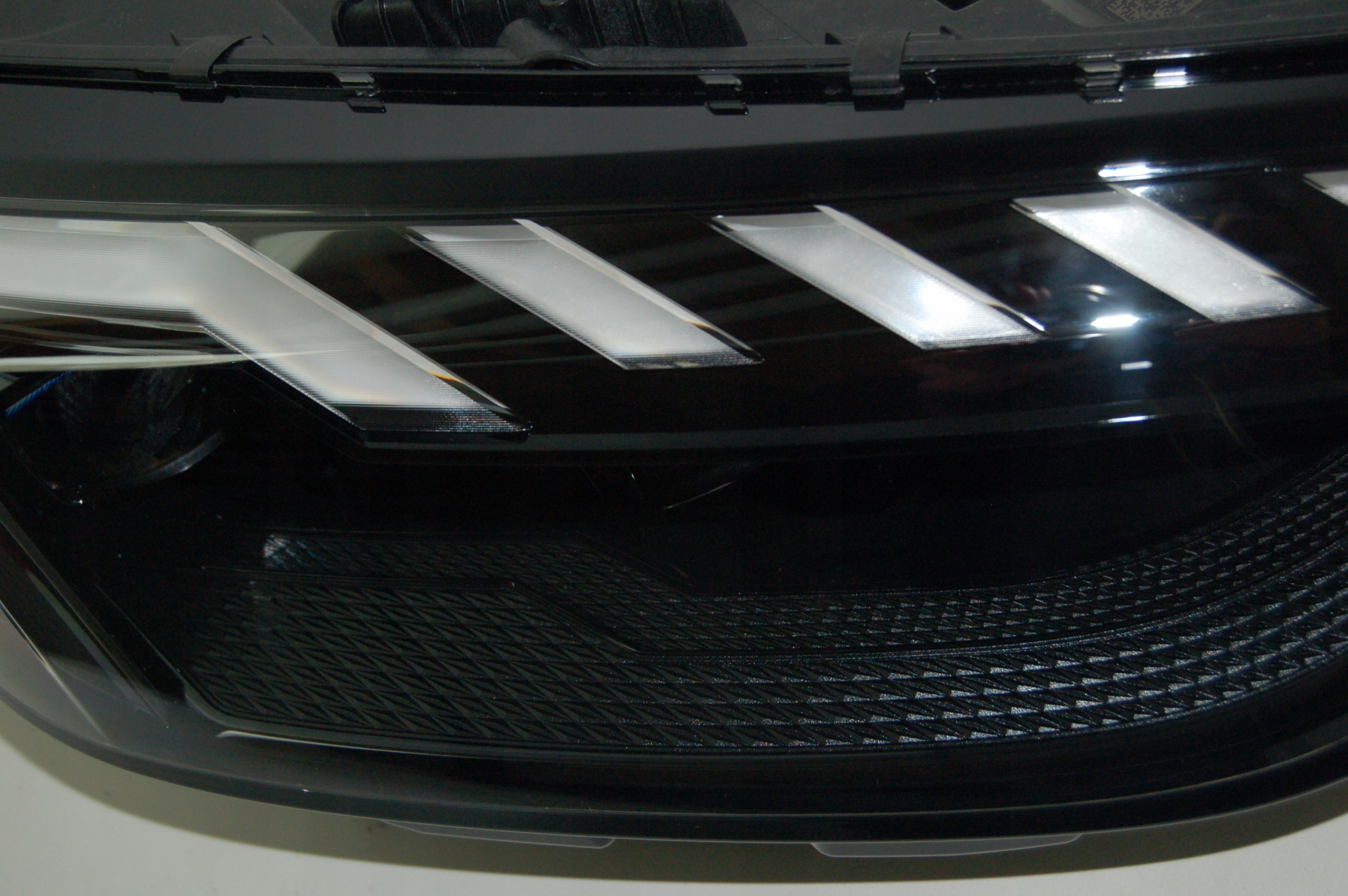 Reflektor lampa MATRIX Audi RS4 8W0941036K UK Producent części Audi OE