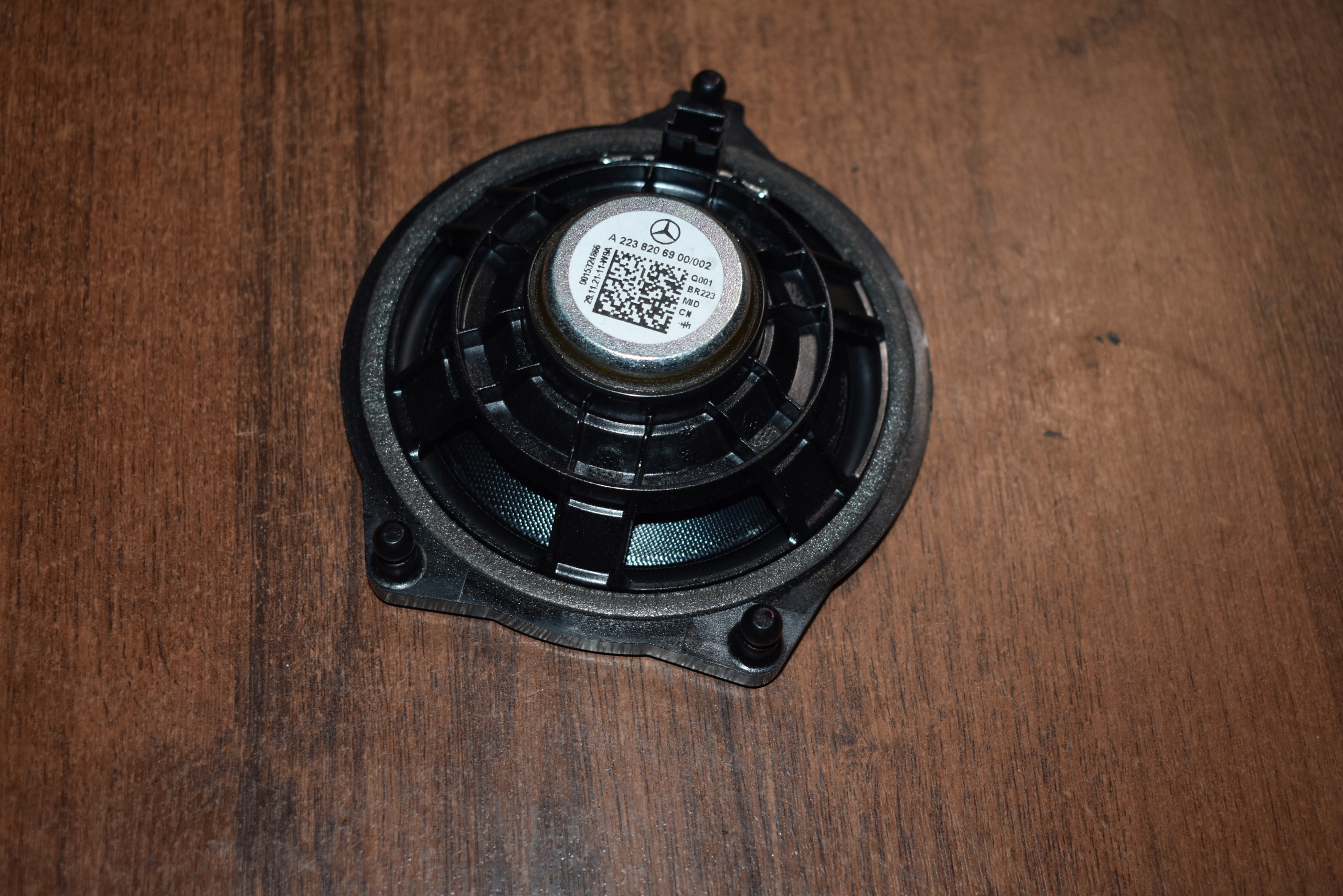 IDEALNY speaker MERCEDES W223 1