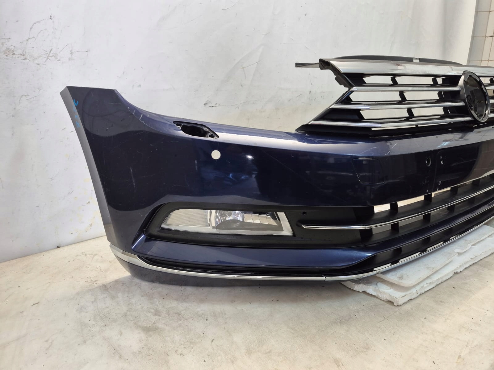 VW PASSAT B8 3G0 HIGHLINE 14- bumper front front SPR 4XPDC 3G0807221A