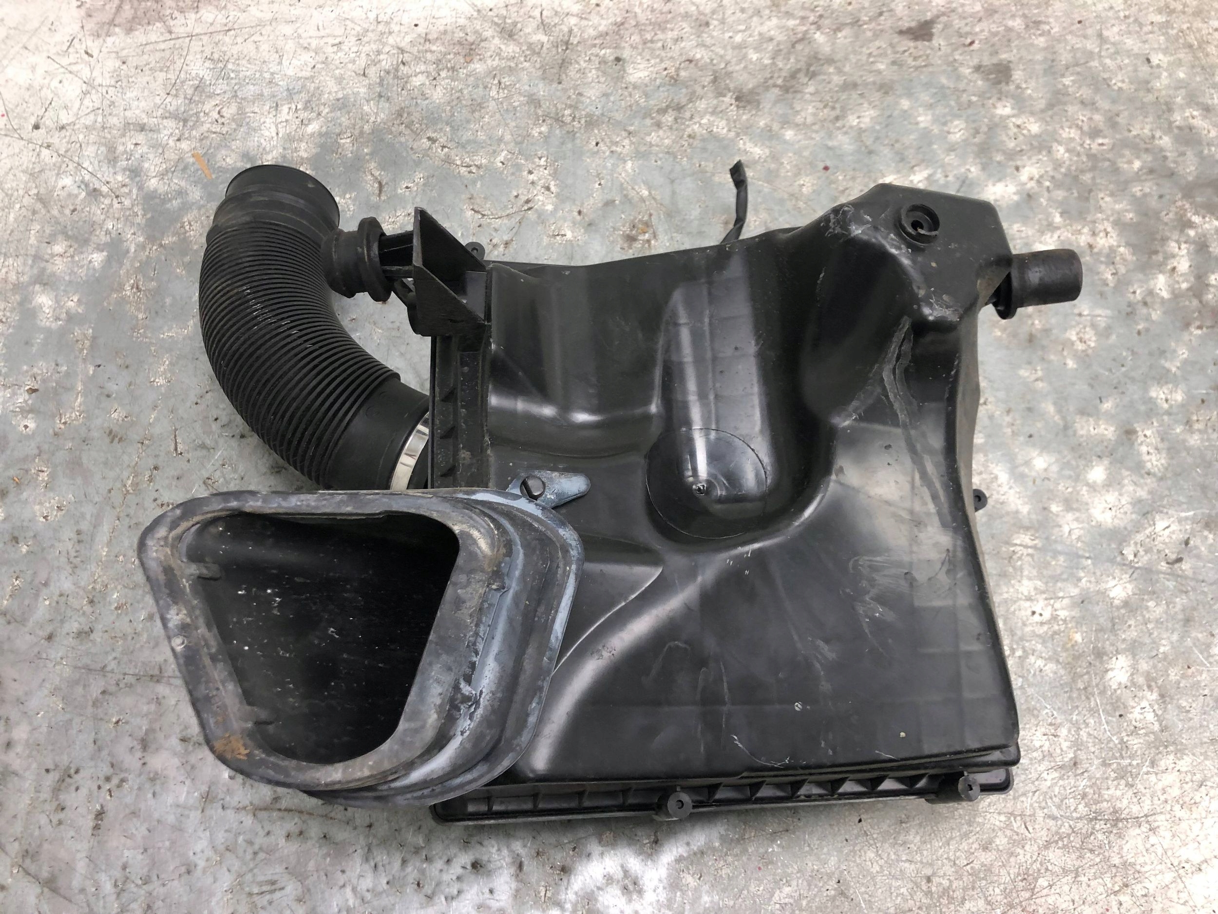 Gehäuse filter luft OPEL ASTRA J 13272758