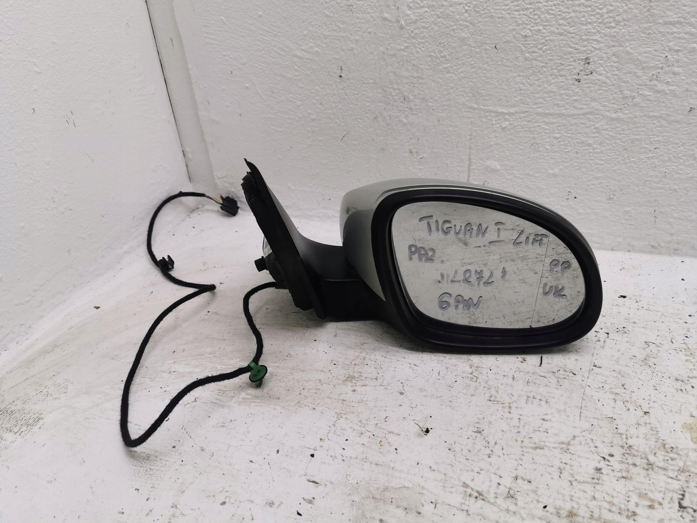 mirror right VW TIGUAN and LIFT 6 PIN LR7L UK