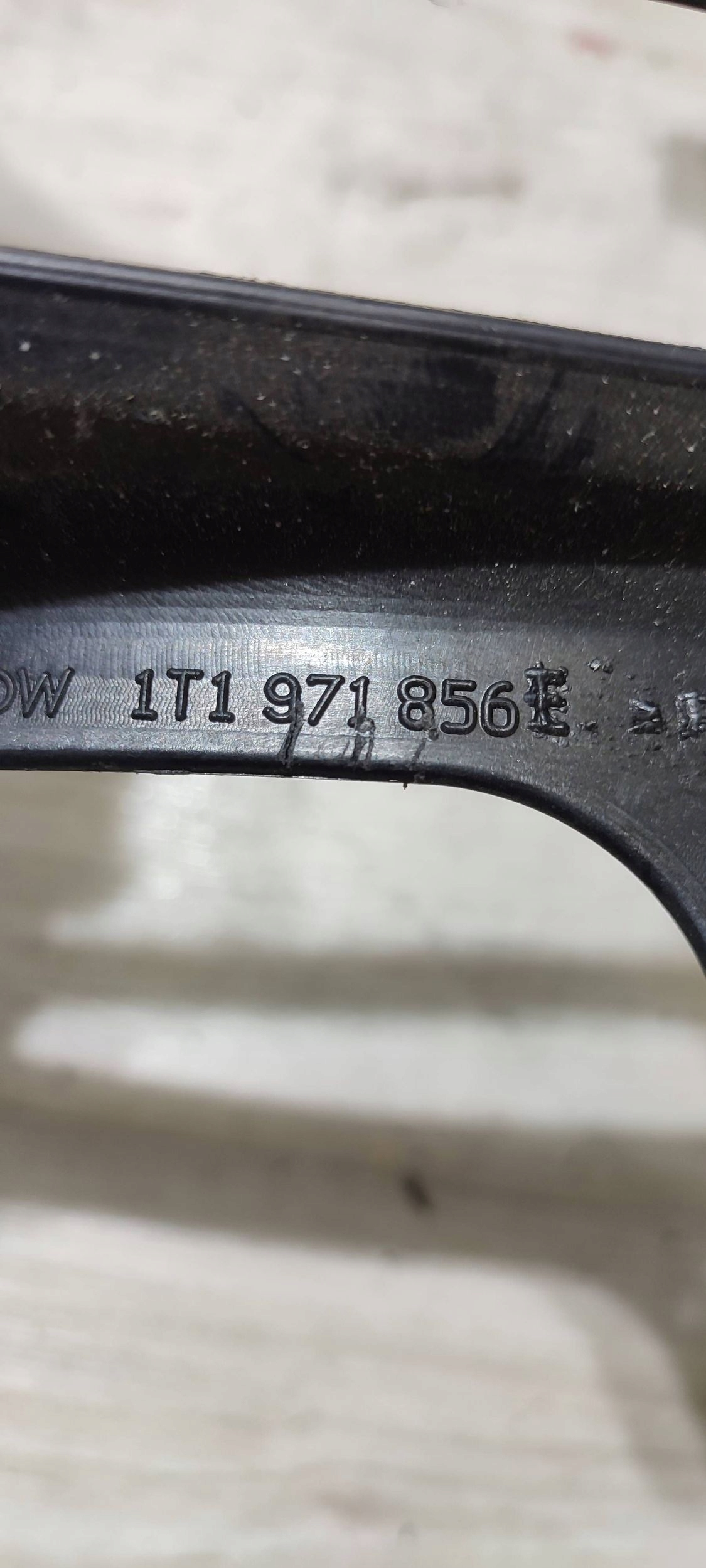Support montage pare-chocs Arrière Volkswagen Caddy 1T1971856E