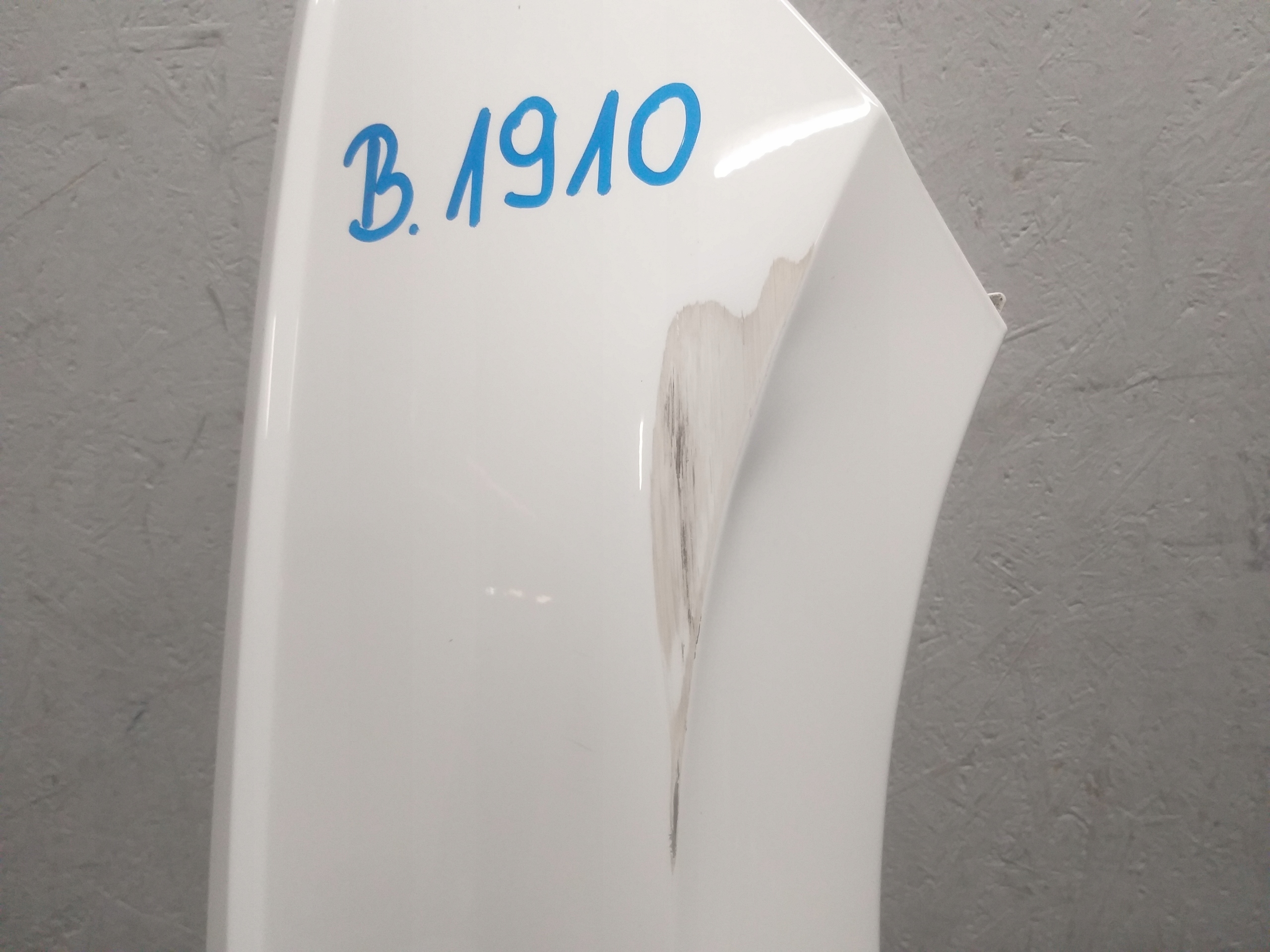 fender front right VW POLO 17- 2G