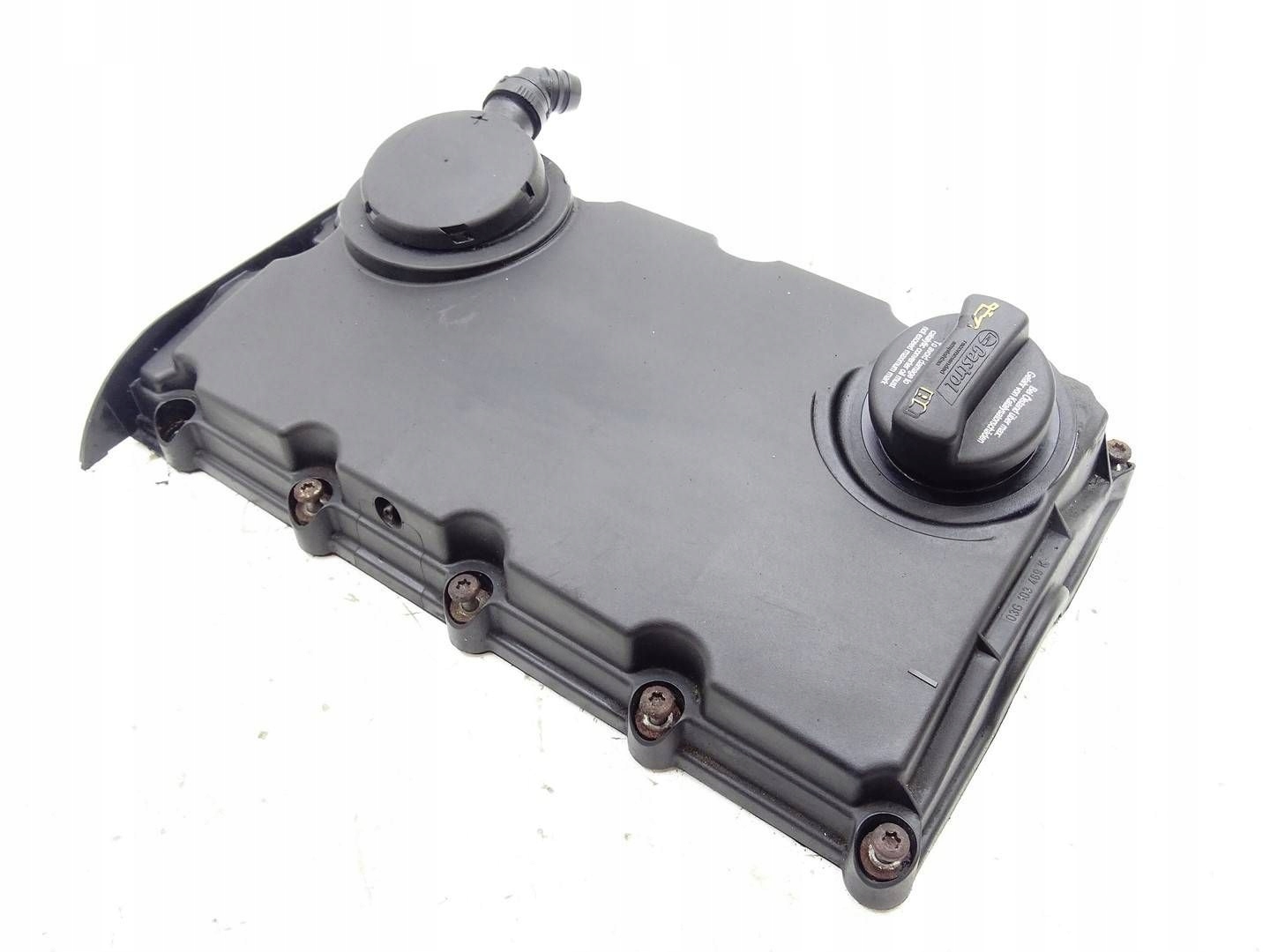 Abdeckung oben der Ventile AUDI A4 B7 A6 C6 2.0 TDI 03G103475B