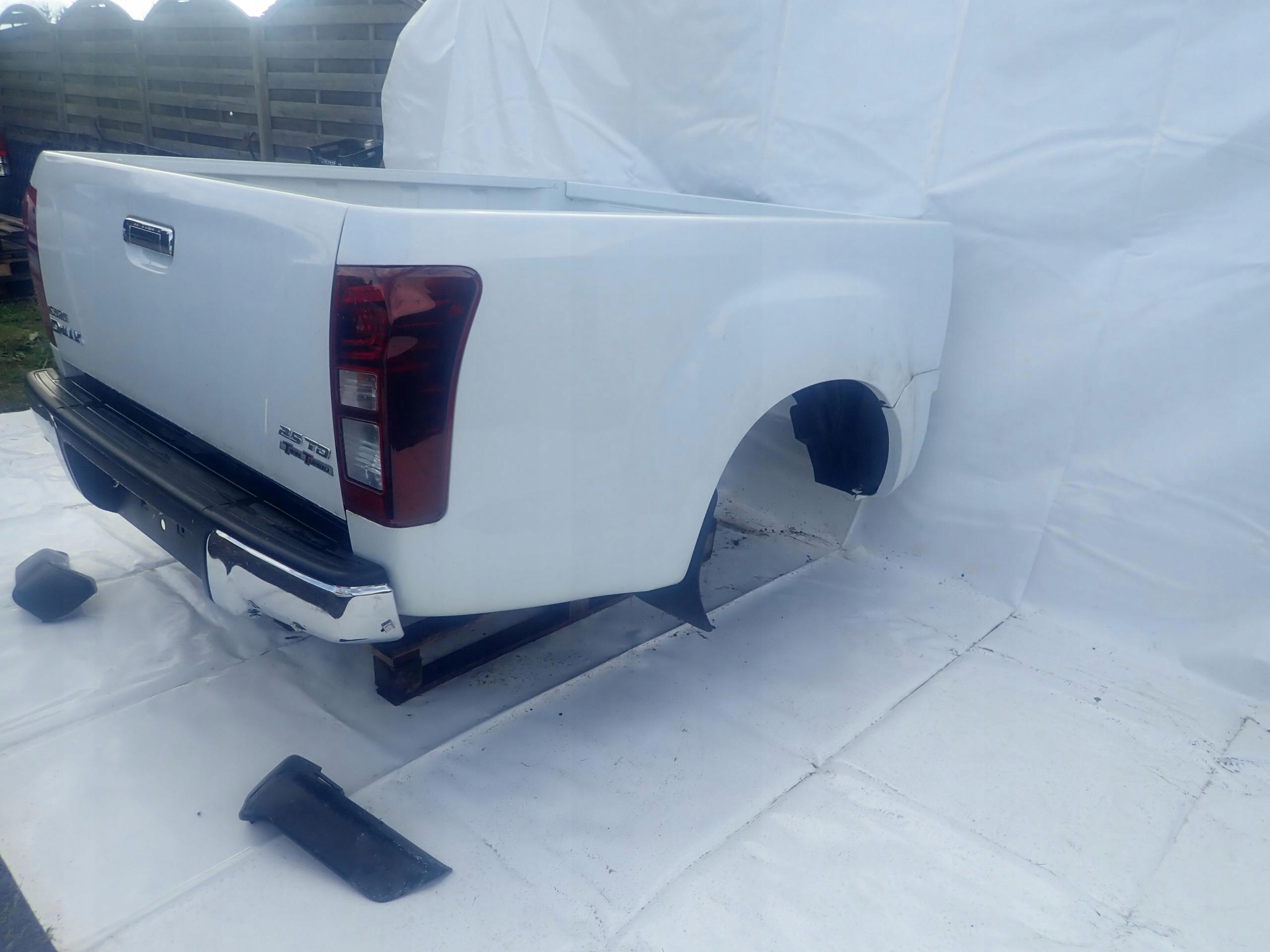 ISUZU D-MAX II 11-> PAKA ZABUDOWA complete
