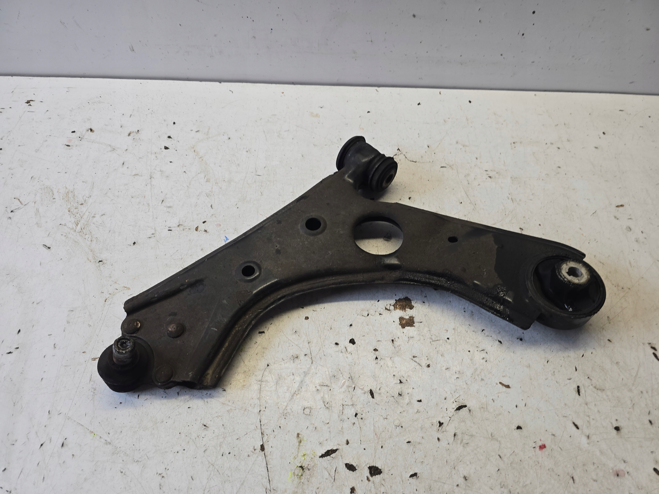 OPEL COMBO D DOBLO II arm left front
