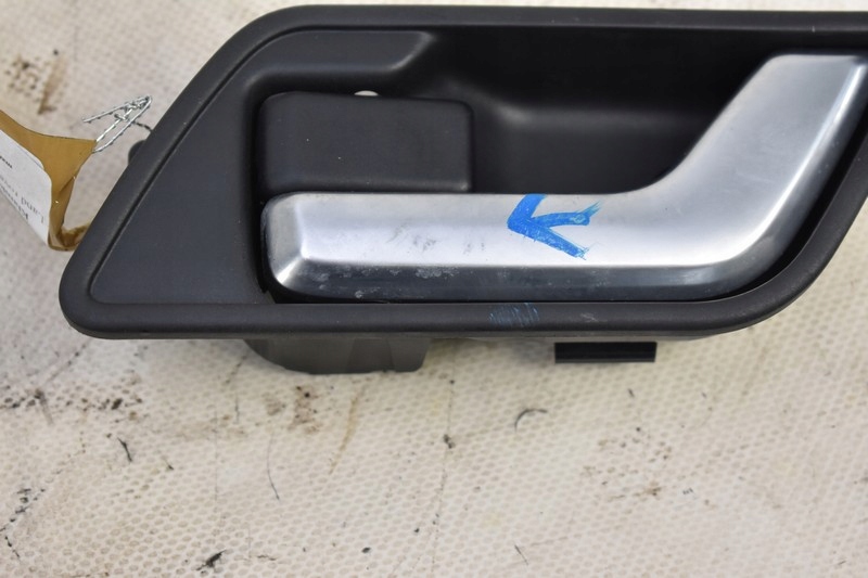 KLAMKA WEWNĘTRZNA LEWA PRZÓD FREELANDER 2 II 07R Producent części Inny