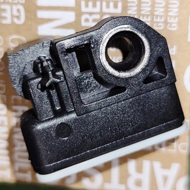 NOWY OE CZUJNIK PRĘDKOŚCI AUTOMATYCZNEJ RENAULT MEGANE IV 319556539R Producent części Renault OE