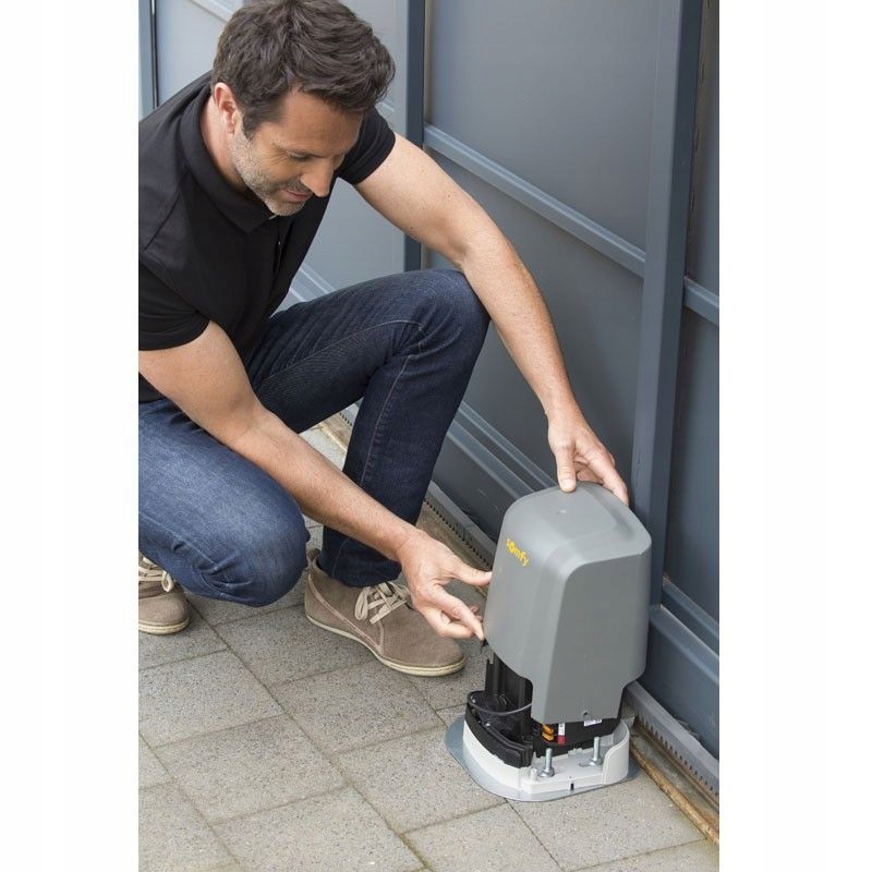 Napęd bramy przesuwnej Somfy Slidy Moove 300 + Akces Maksymalna długość skrzydła 5 m