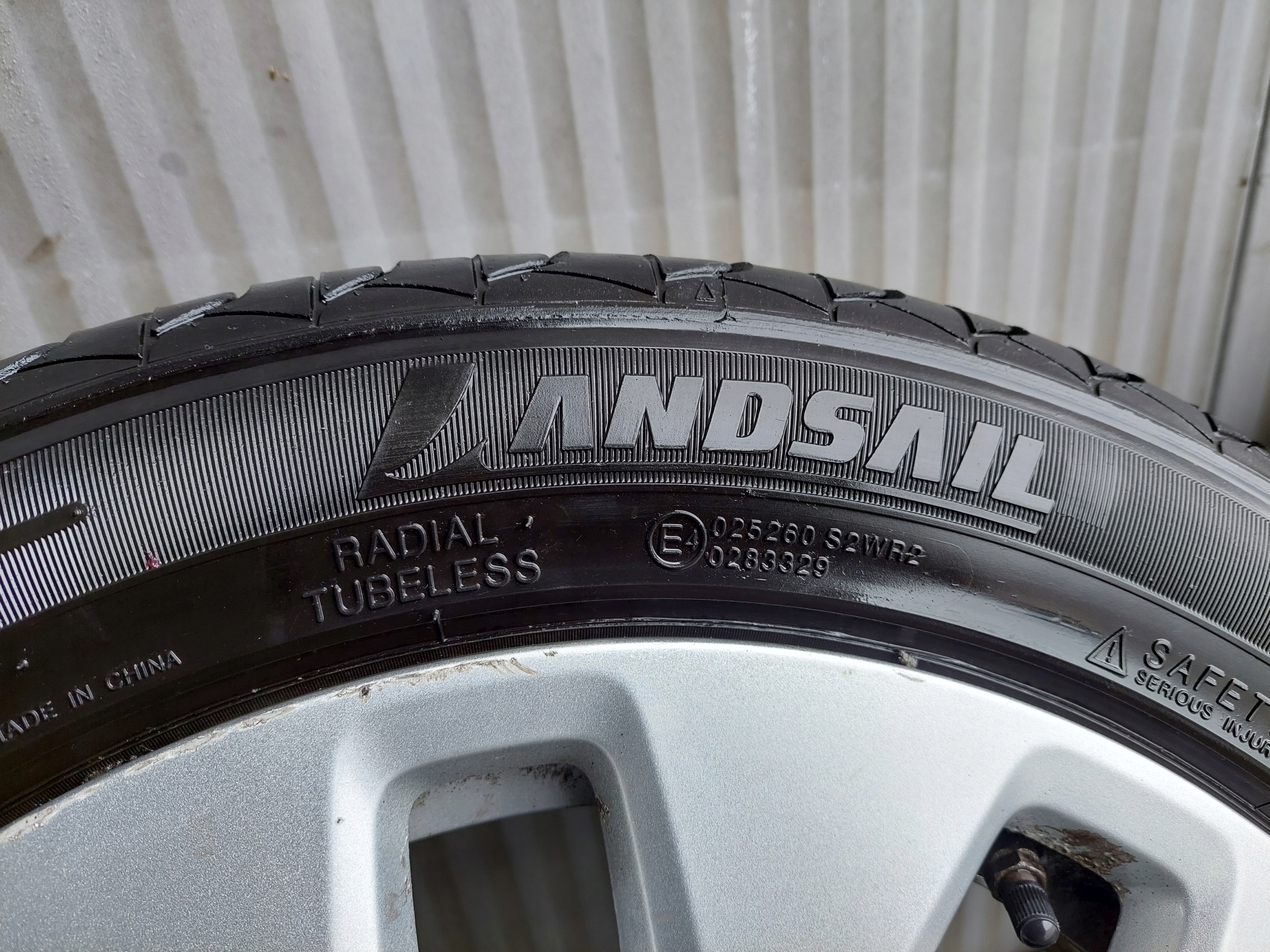 wheels tyres disc discs R17 JAGUAR XF II X260 XE