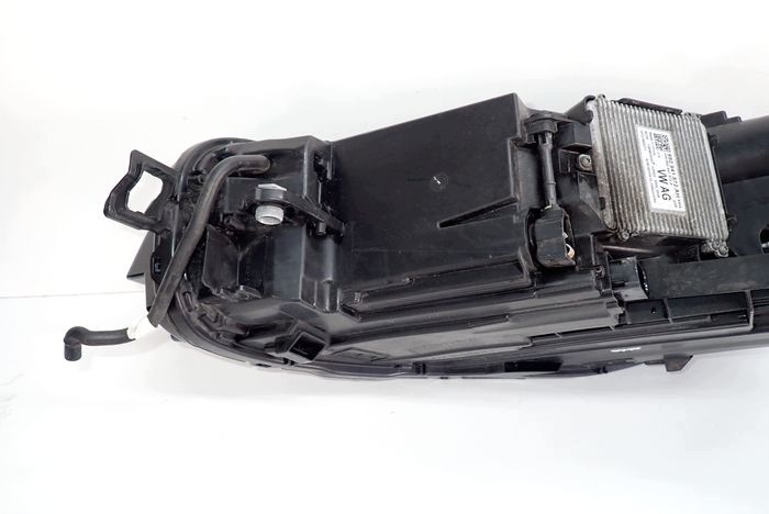 VW PASSAT B9 IQ.LIGHT FULL LED reflektor right light right 3J1941036