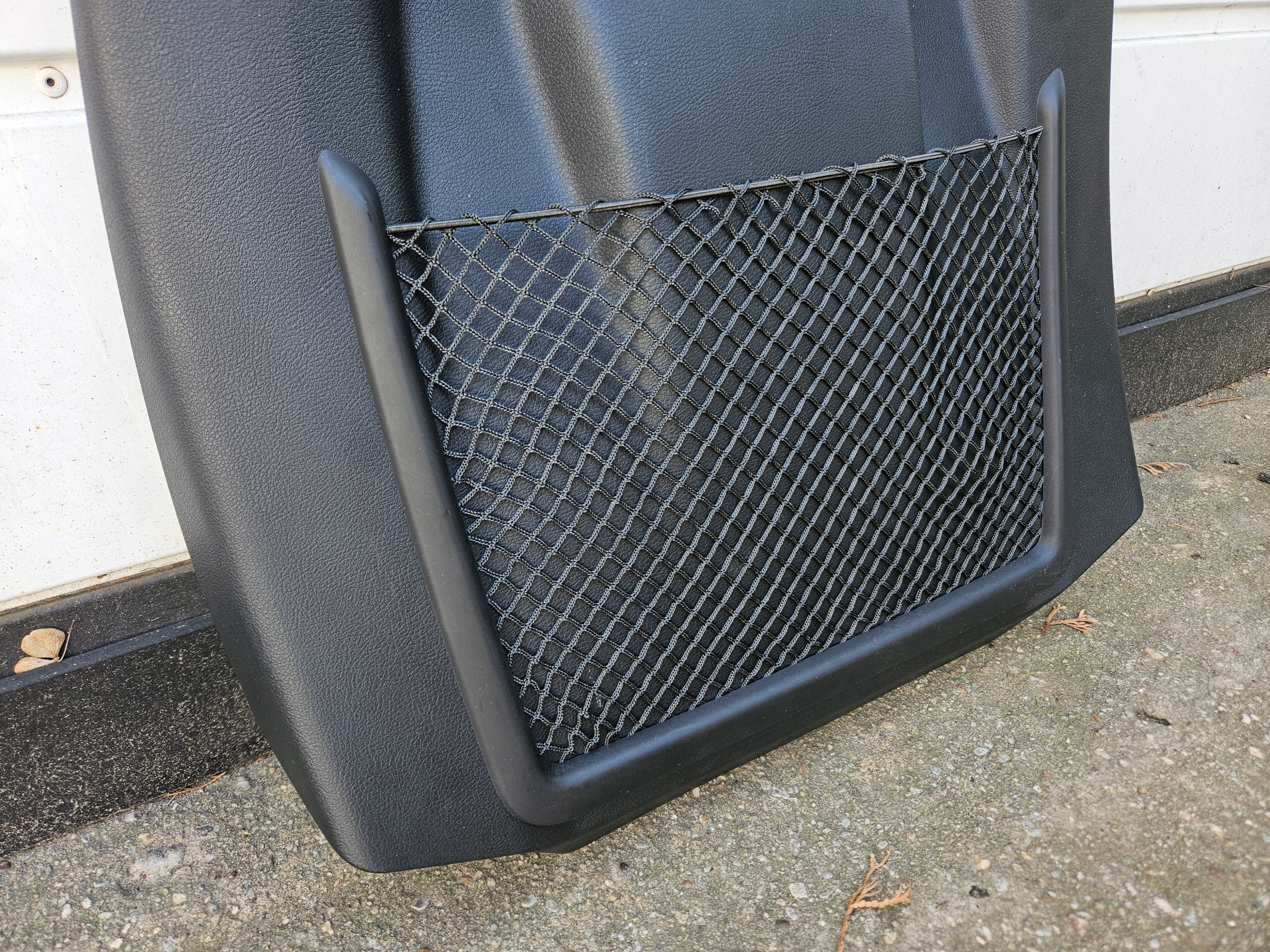PLECY cover seat driver´s AUDI A4 B9 8W black net